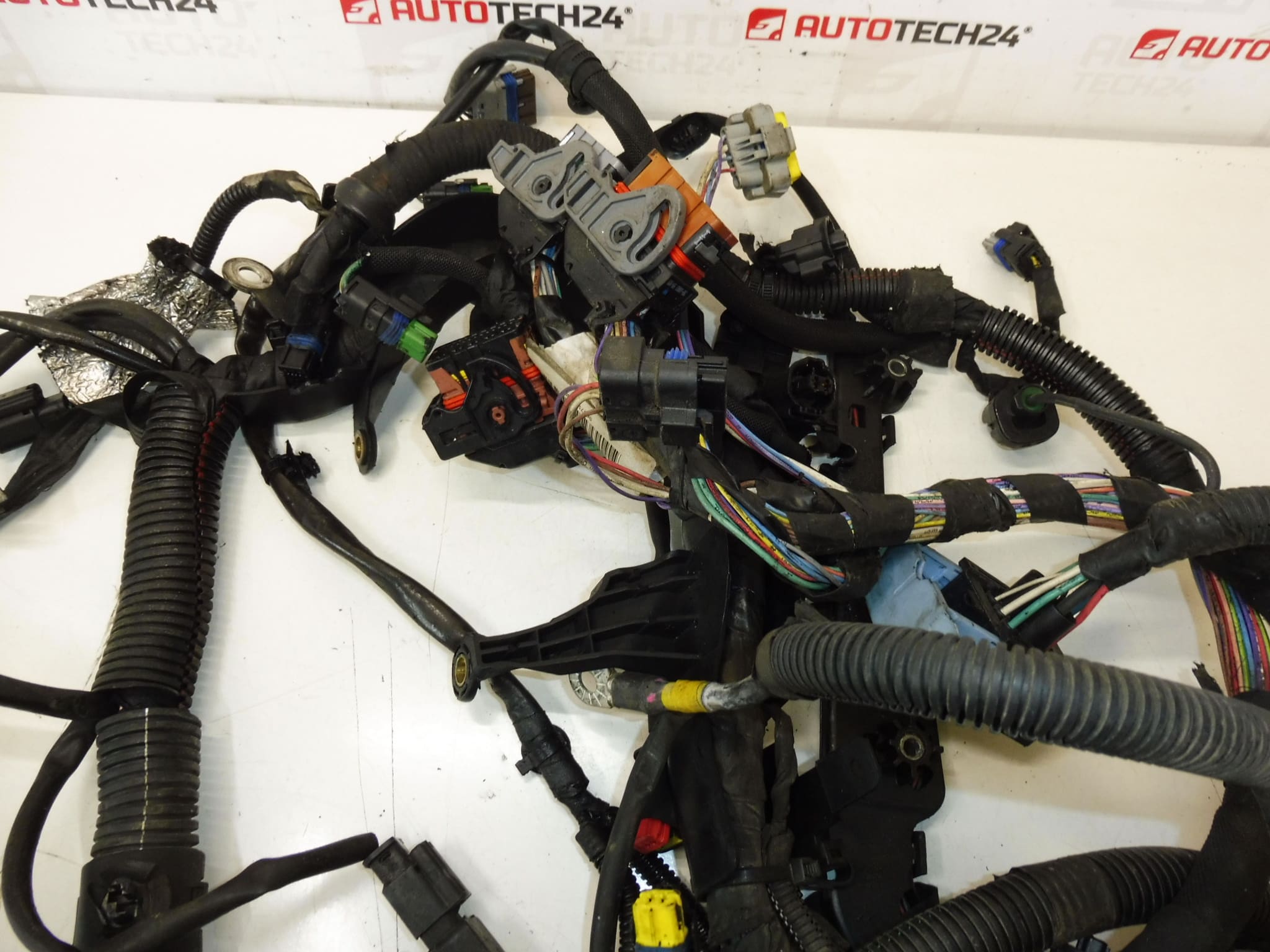 Cablu Principal Motor Citroën Peugeot 1.6 HDI 9687152280 6569ZY - imagine 2