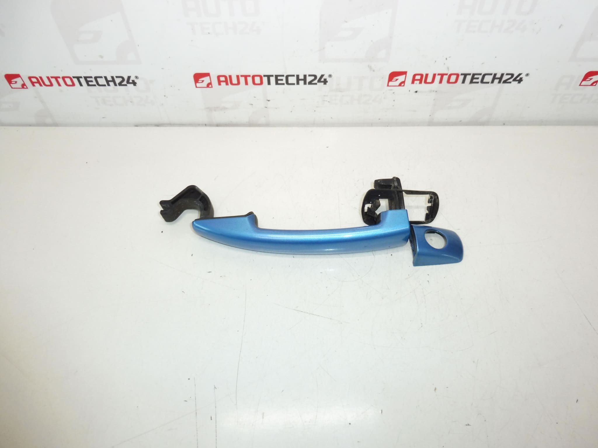 Mânerul ușii Citroën Peugeot Knyc 9101GF