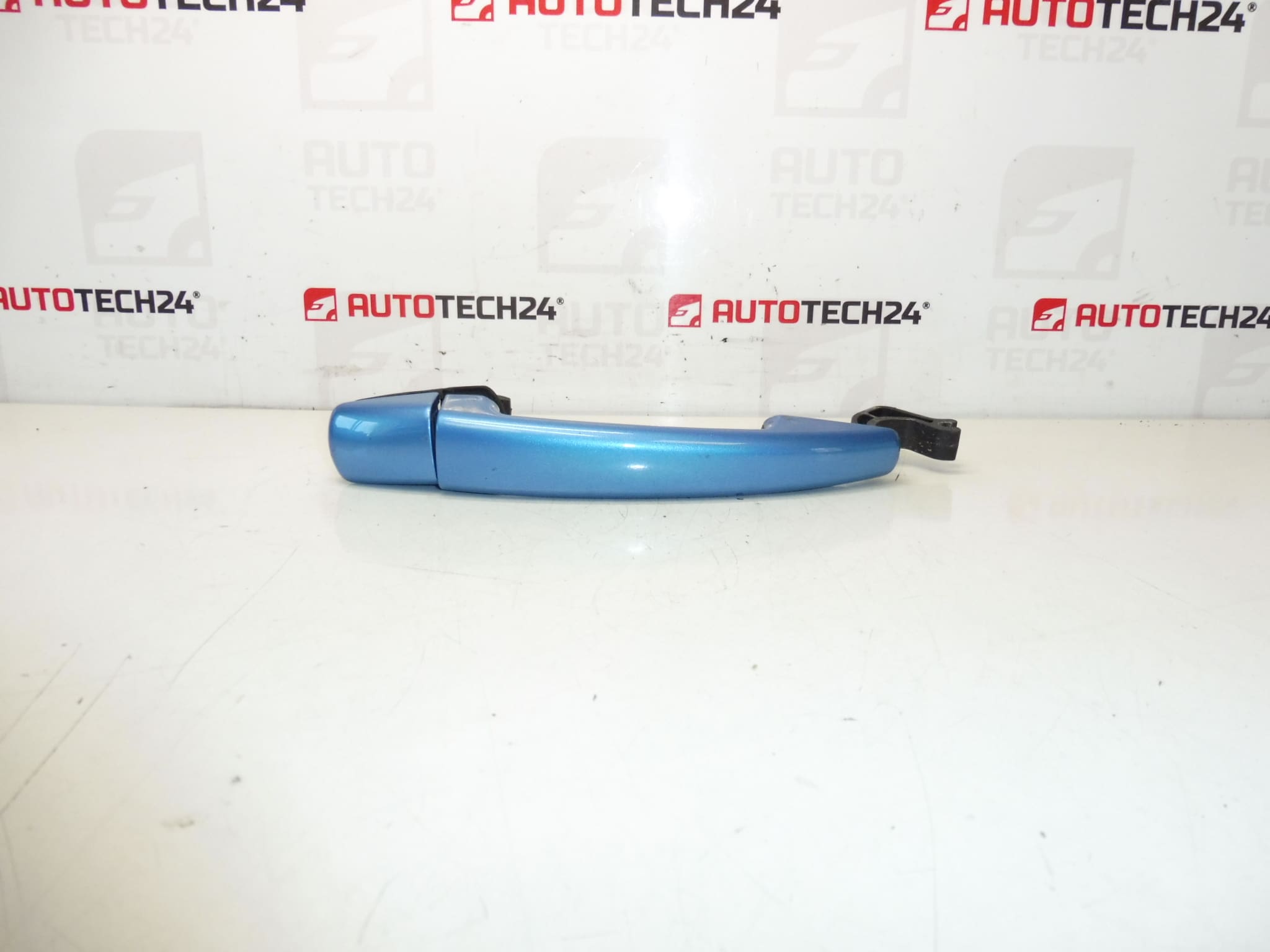 Mânerul ușii Citroën Peugeot Knyc 9101GH