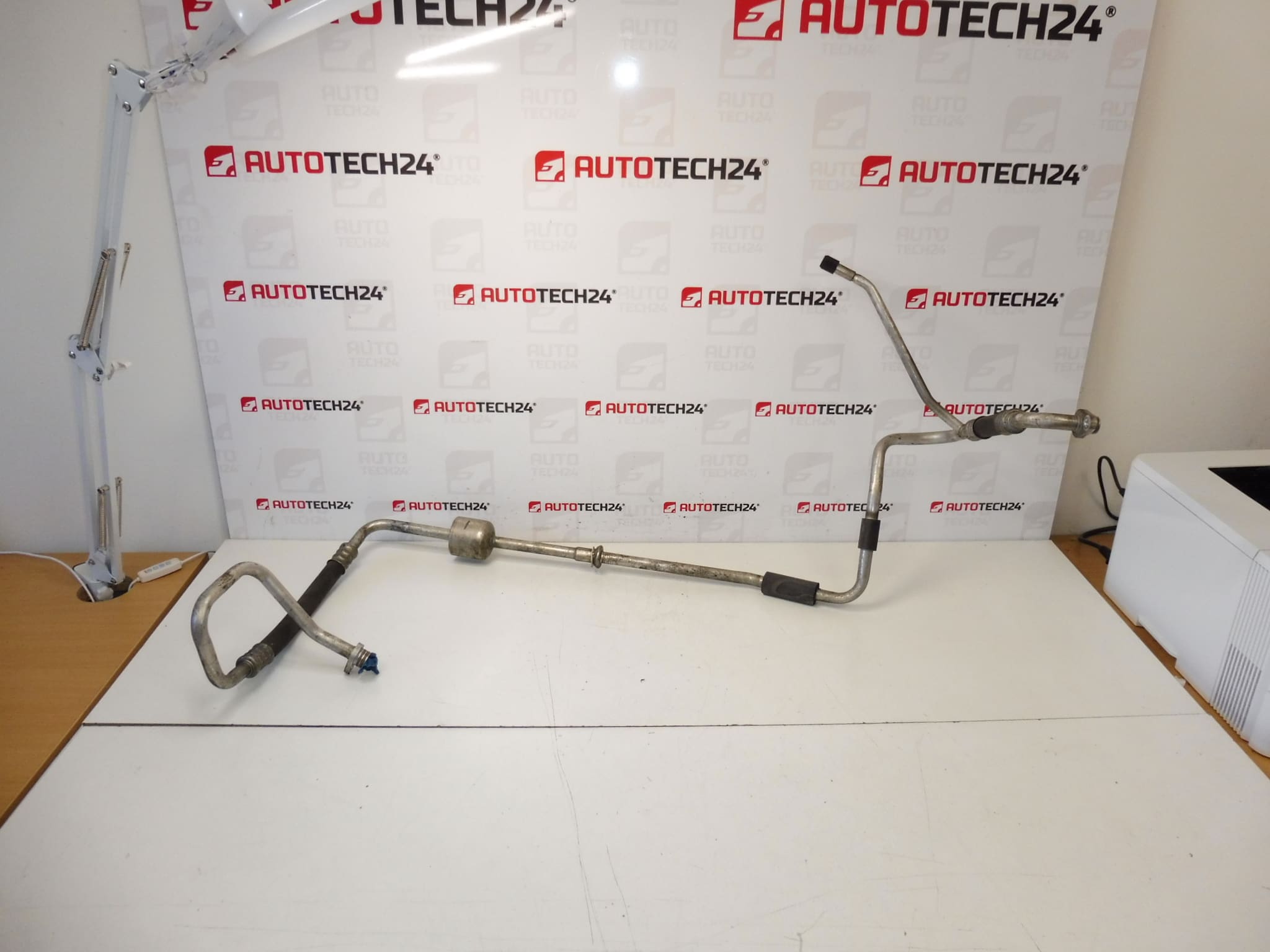 Tubul climatic Peugeot Citroën 6477F3 + 647774