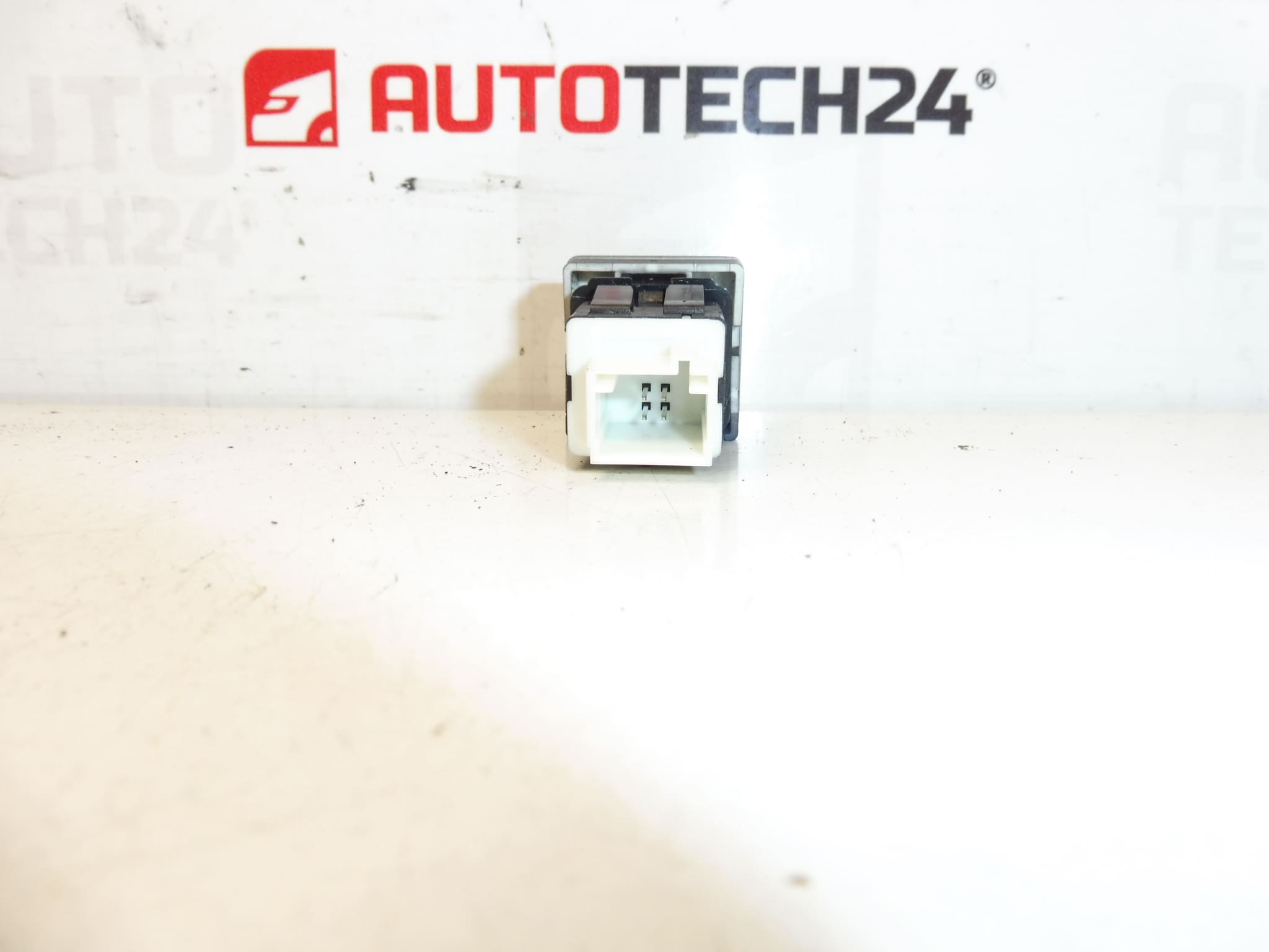 Citroën Peugeot 96583098XT 6490E1 - imagine 2