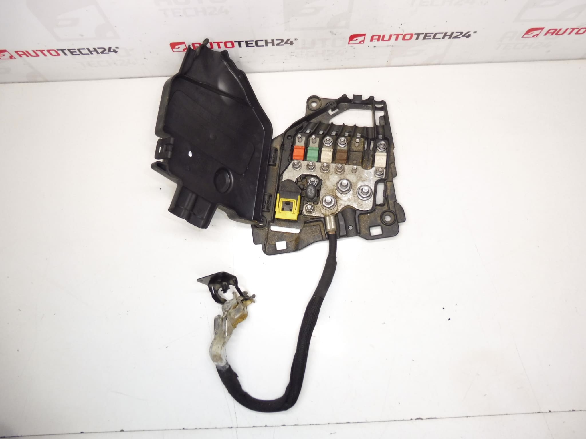 Citroën Peugeot 9801147680 66652X Modul de siguranță