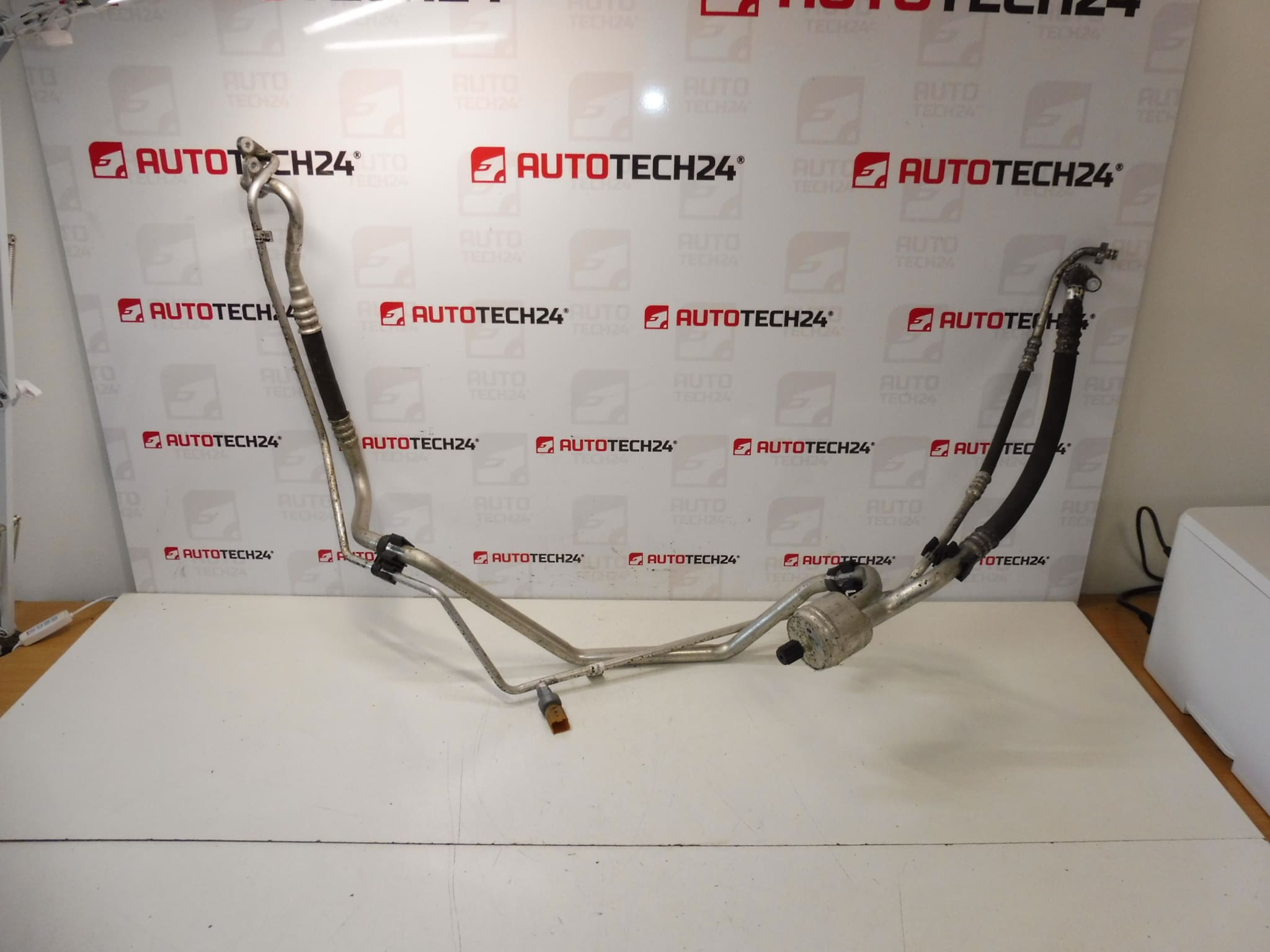 Conductă climatizare Citroën Berlingo III 9681693180 6477C9