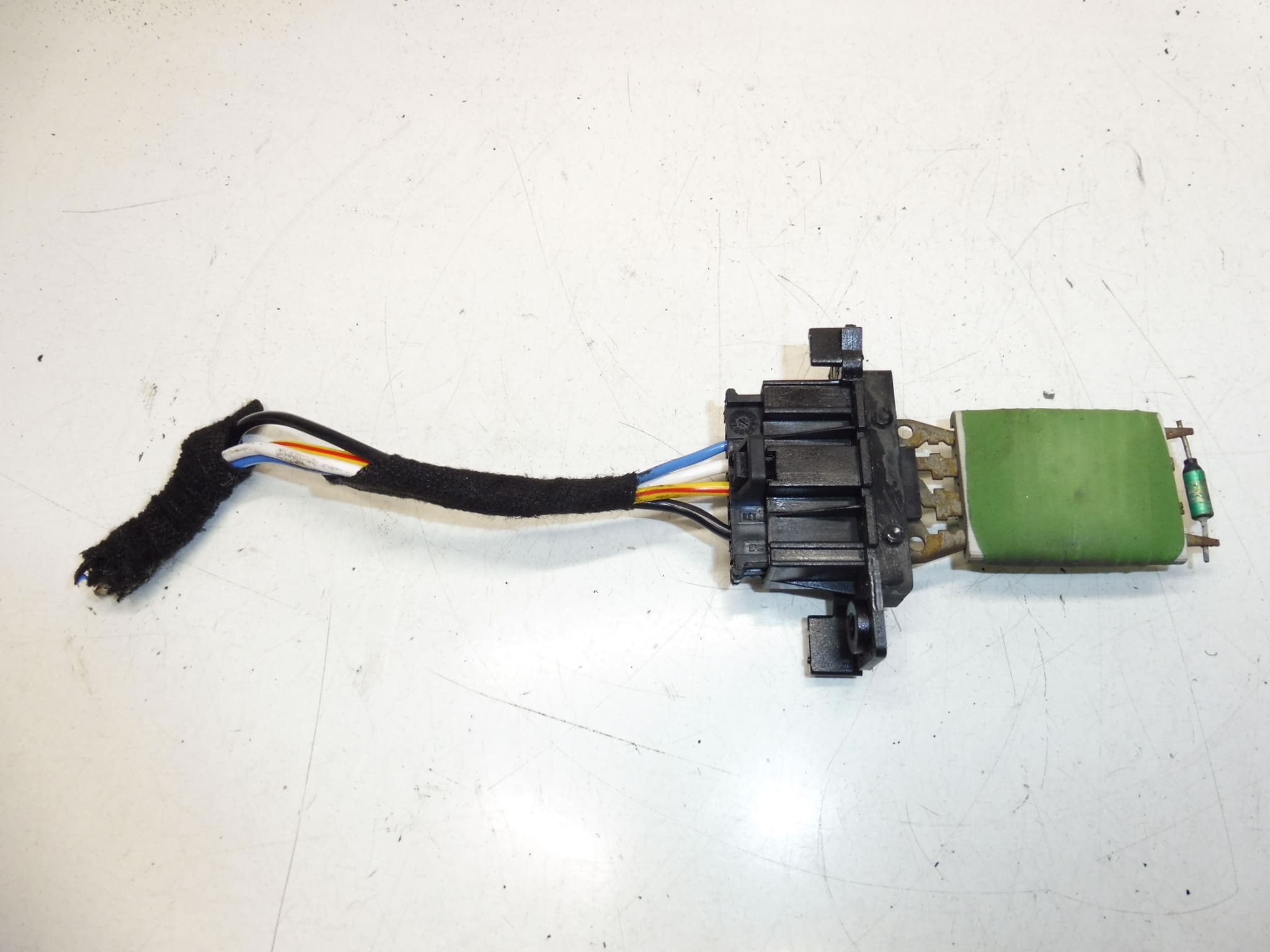 Regulator de viteză pentru ventilator Citroën/Peugeot 648055 - imagine 2