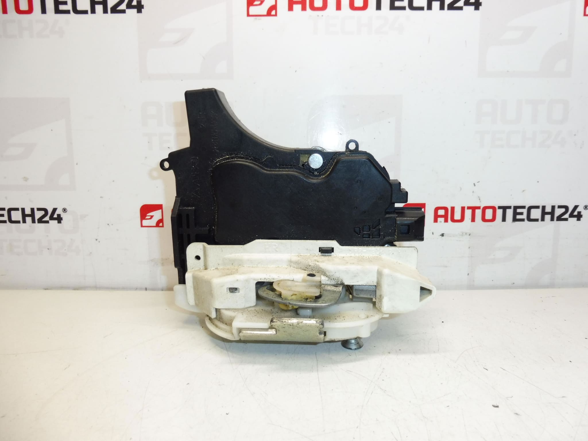 Citroën C-Crosser Peugeot 4007 9138Q6 Încuietor ușii din spate