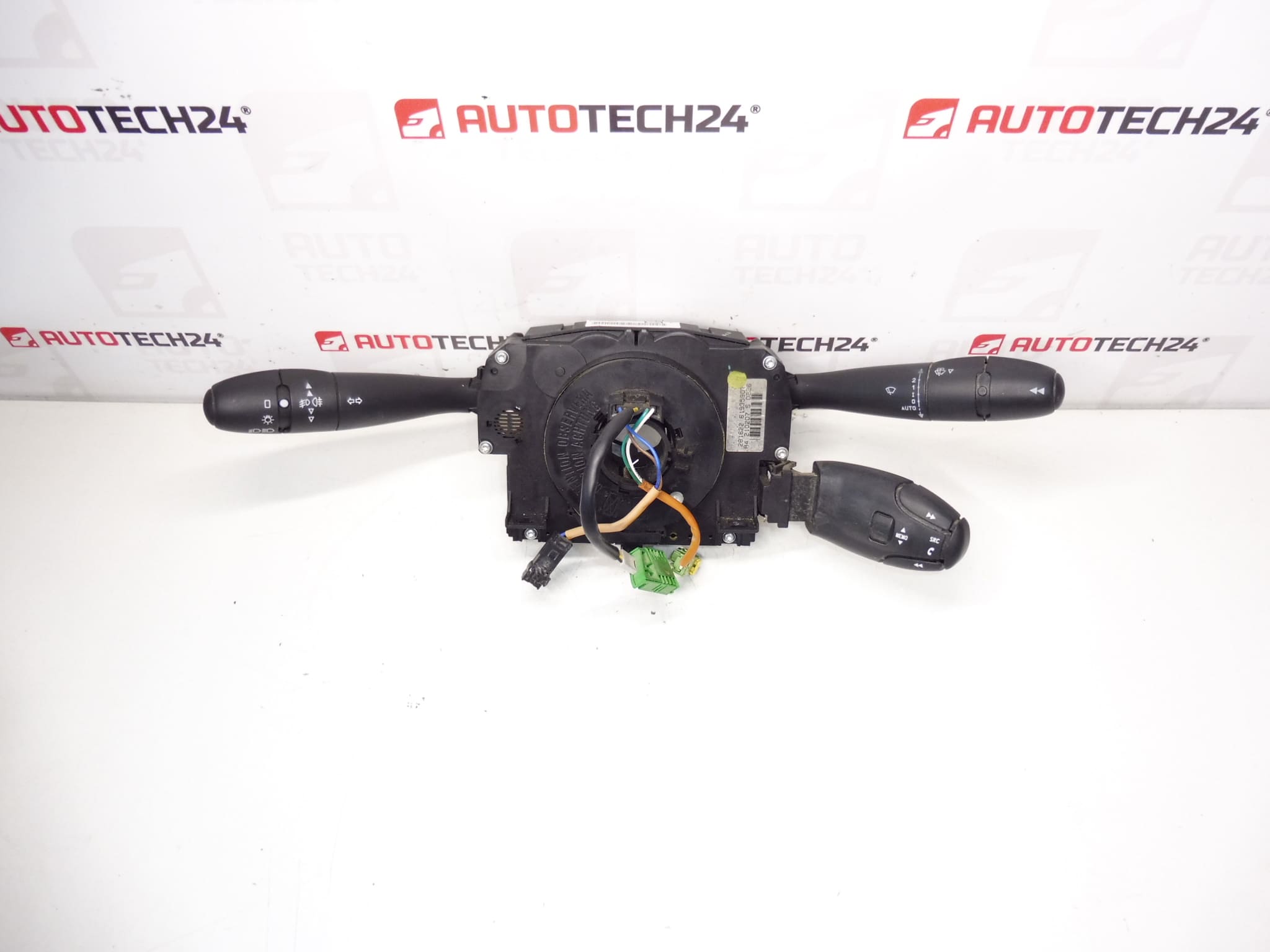 Șoferi sub volan Citroën C6 Peugeot 407 96611306XT 6242T1