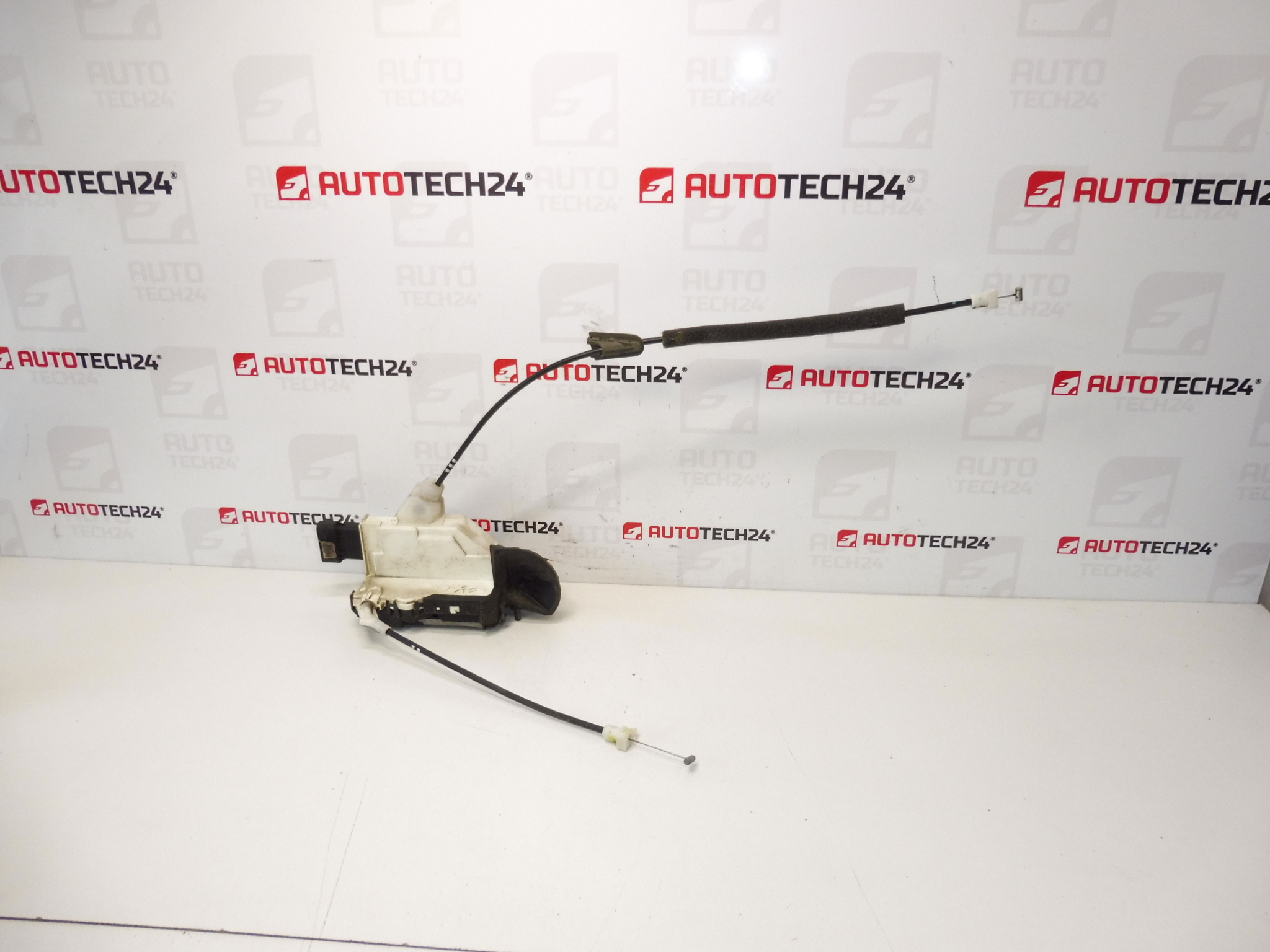 Sofer inchidere portiera fata stanga Peugeot 3008 5008 9800623180 9135HF