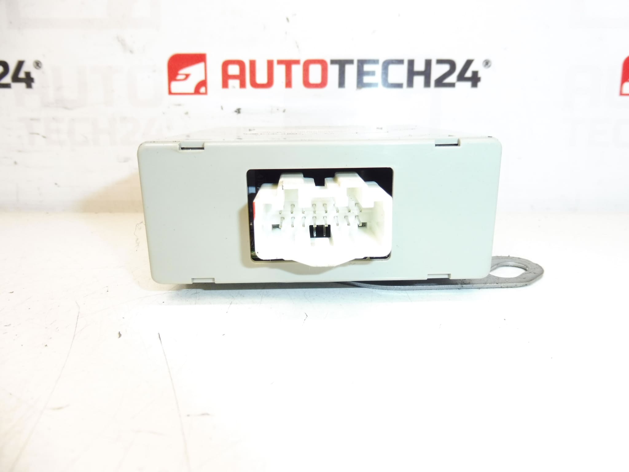 ECU 4WD Citroën C-Crosser Peugeot 4007 8631A676 314404 - imagine 2