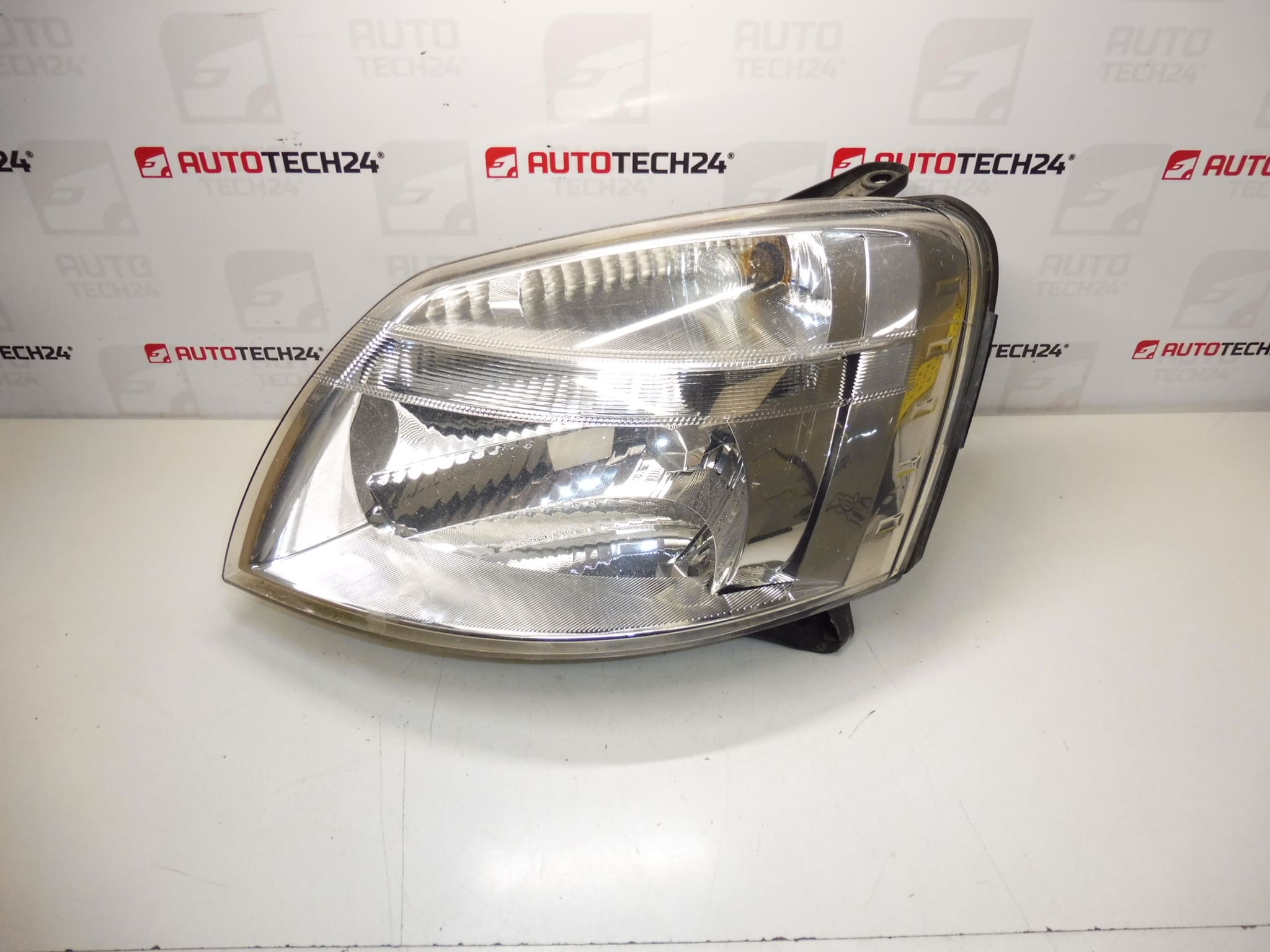 Little Left Light Citroën Berlingo Peugeot Partner 9644150980