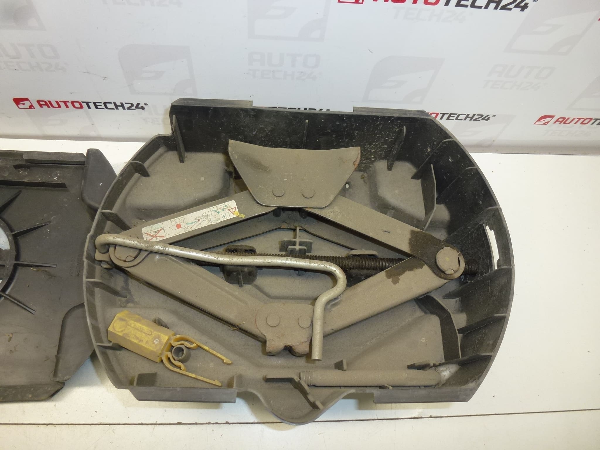 Maneta de rezerva Peugeot 308 674418 672594 637305 - imagine 2