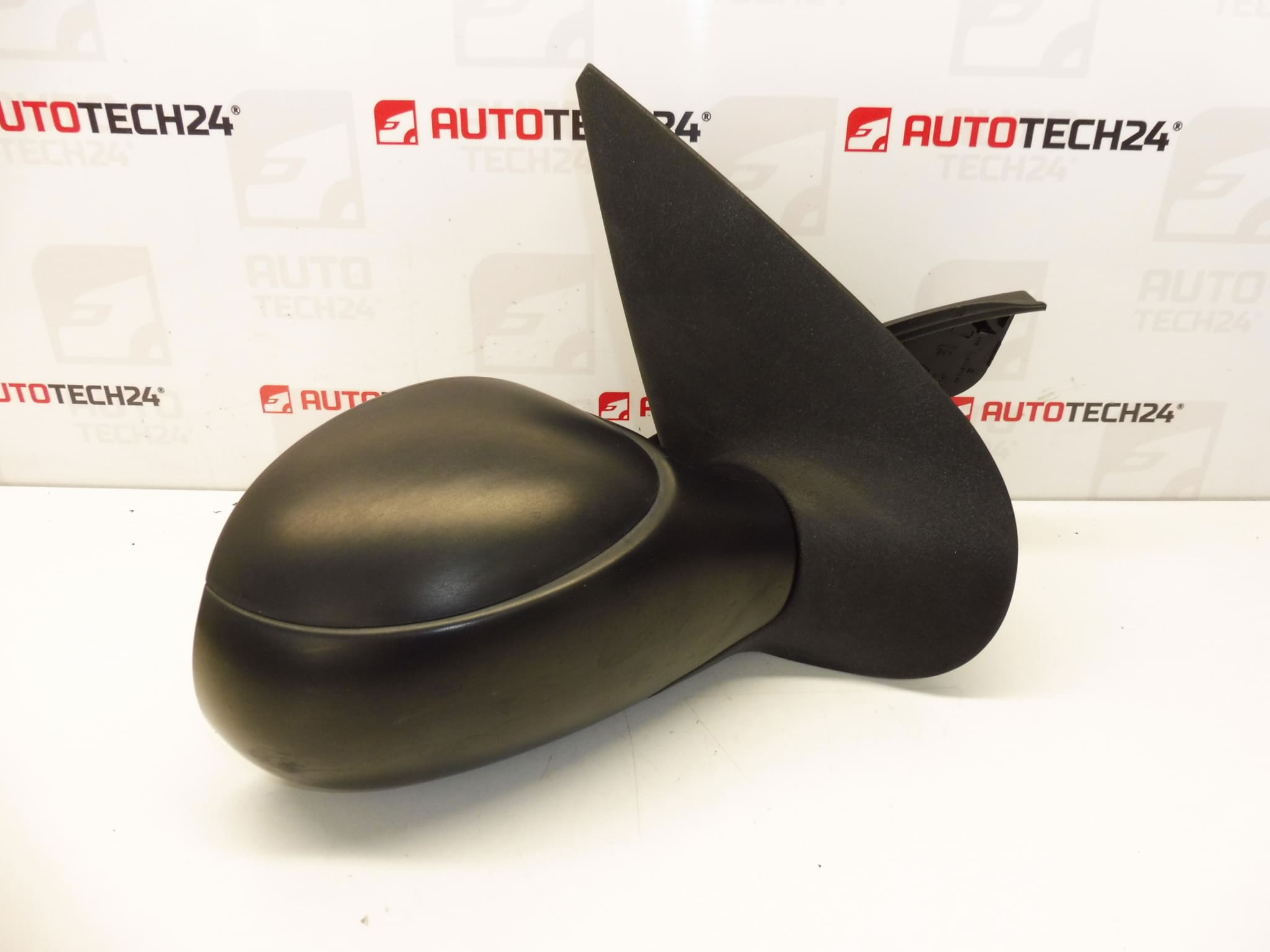 Oglinda dreapta Peugeot 206 96437171XT 8148XY
