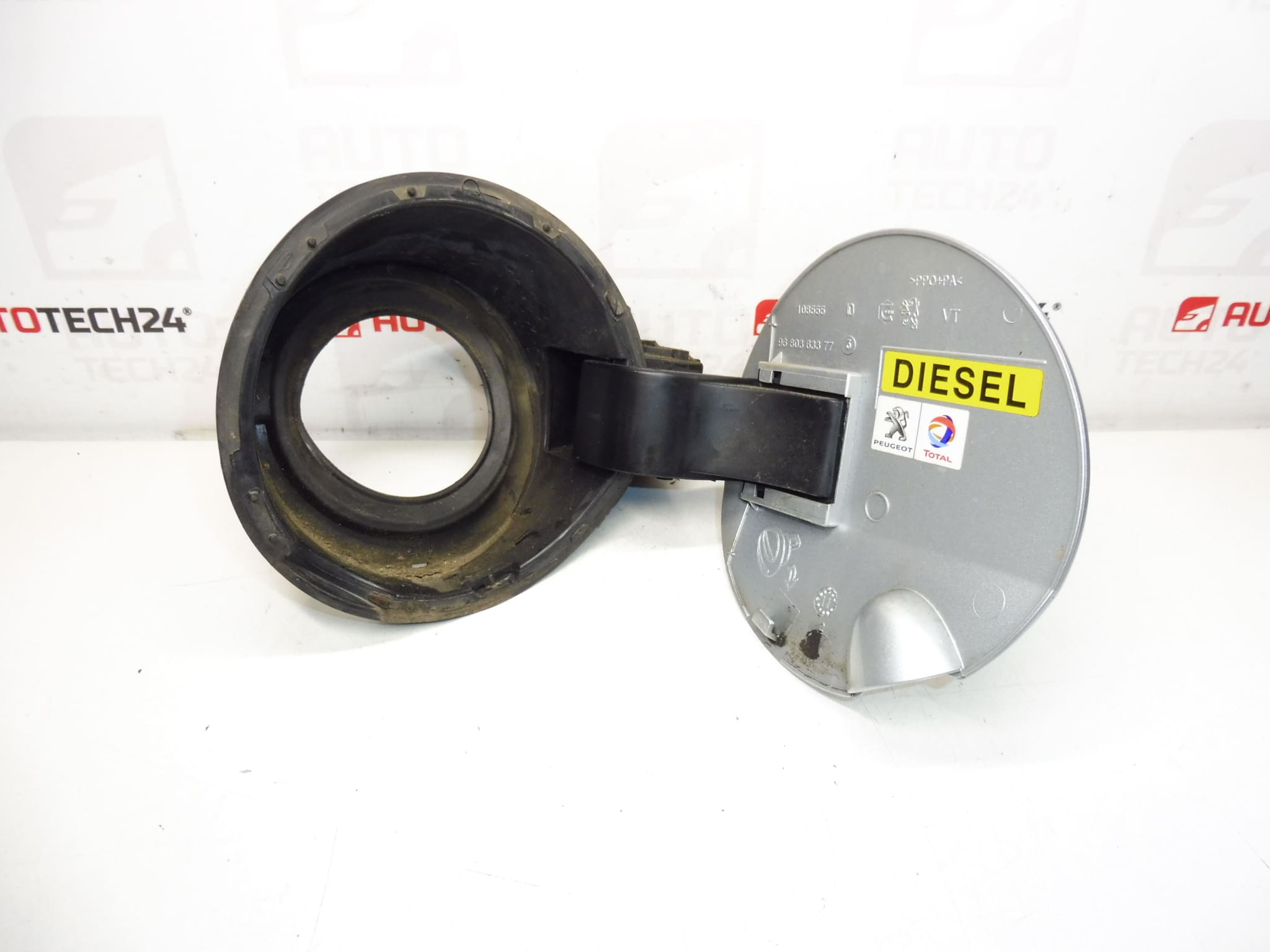 Capac capac rezervor Peugeot 308 EZRC 1517F4 151899 - imagine 2