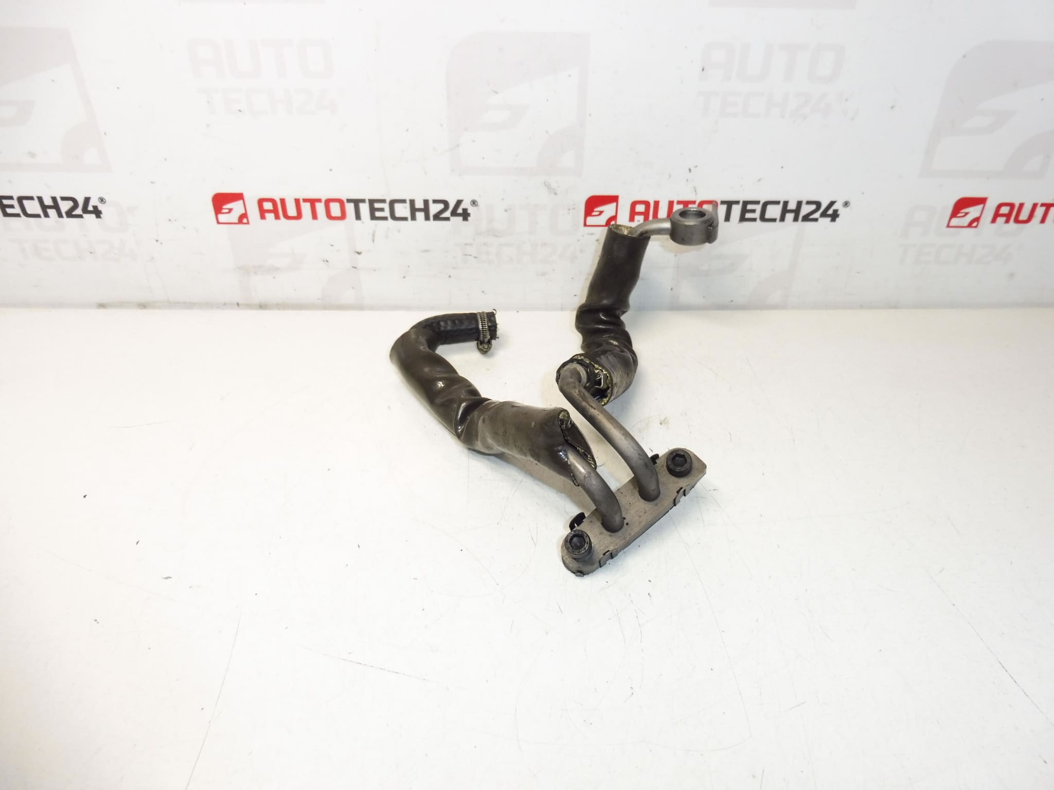Conducta de racire turbo Citroën Peugeot RH02 037983
