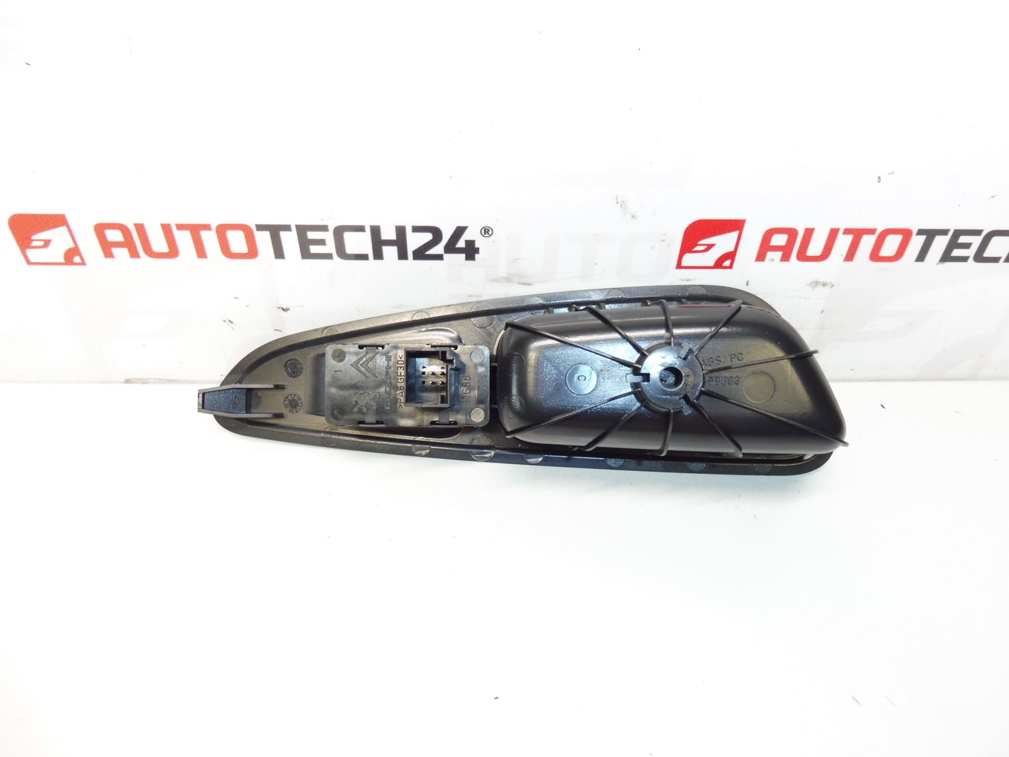 Peugeot 308 Comutator luneta dreapta spate 96573850XT 649030 - imagine 2