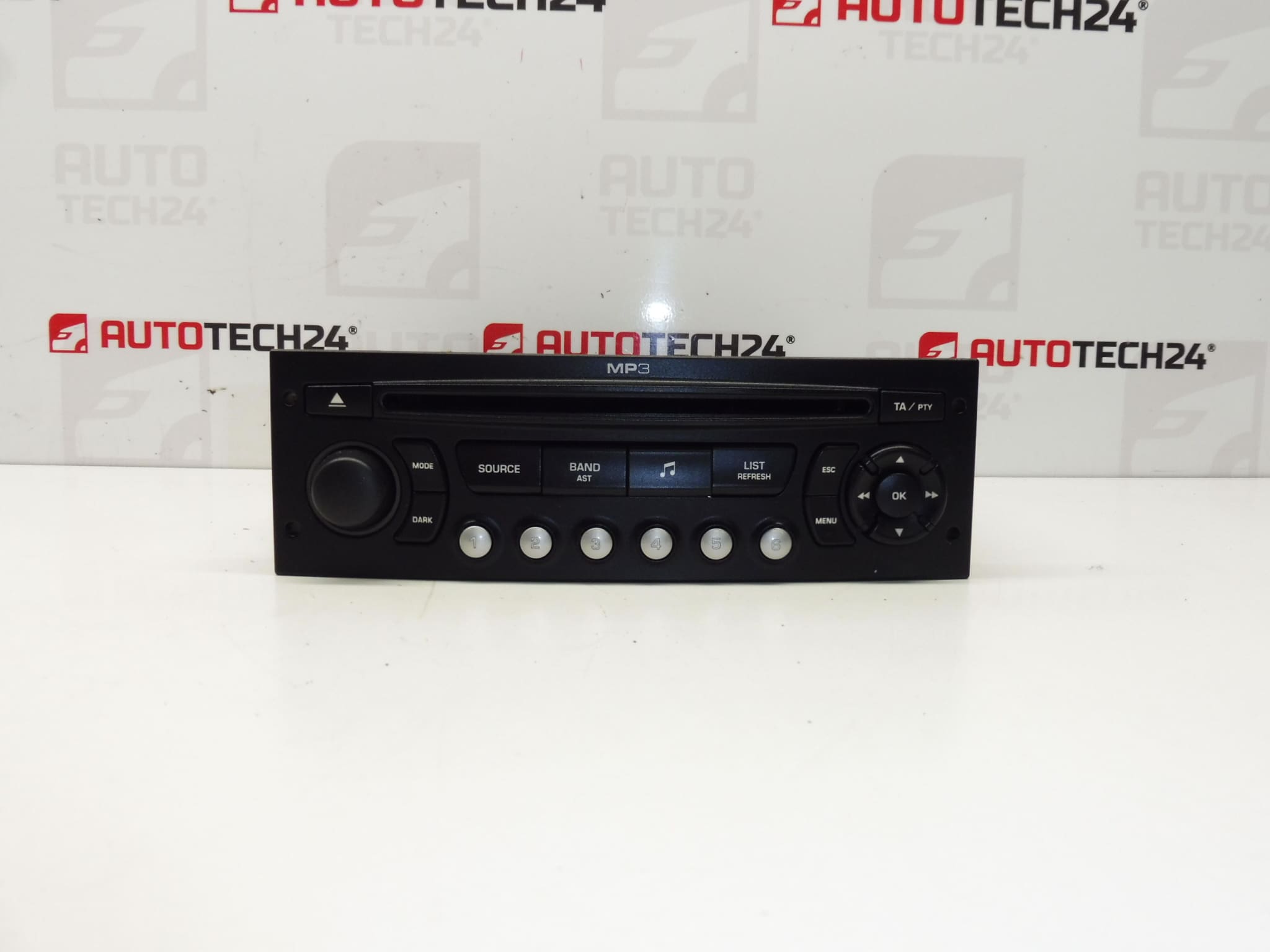 Radio auto cu CD MP3 Citroën Peugeot 9666403077 6579FG 6579PC