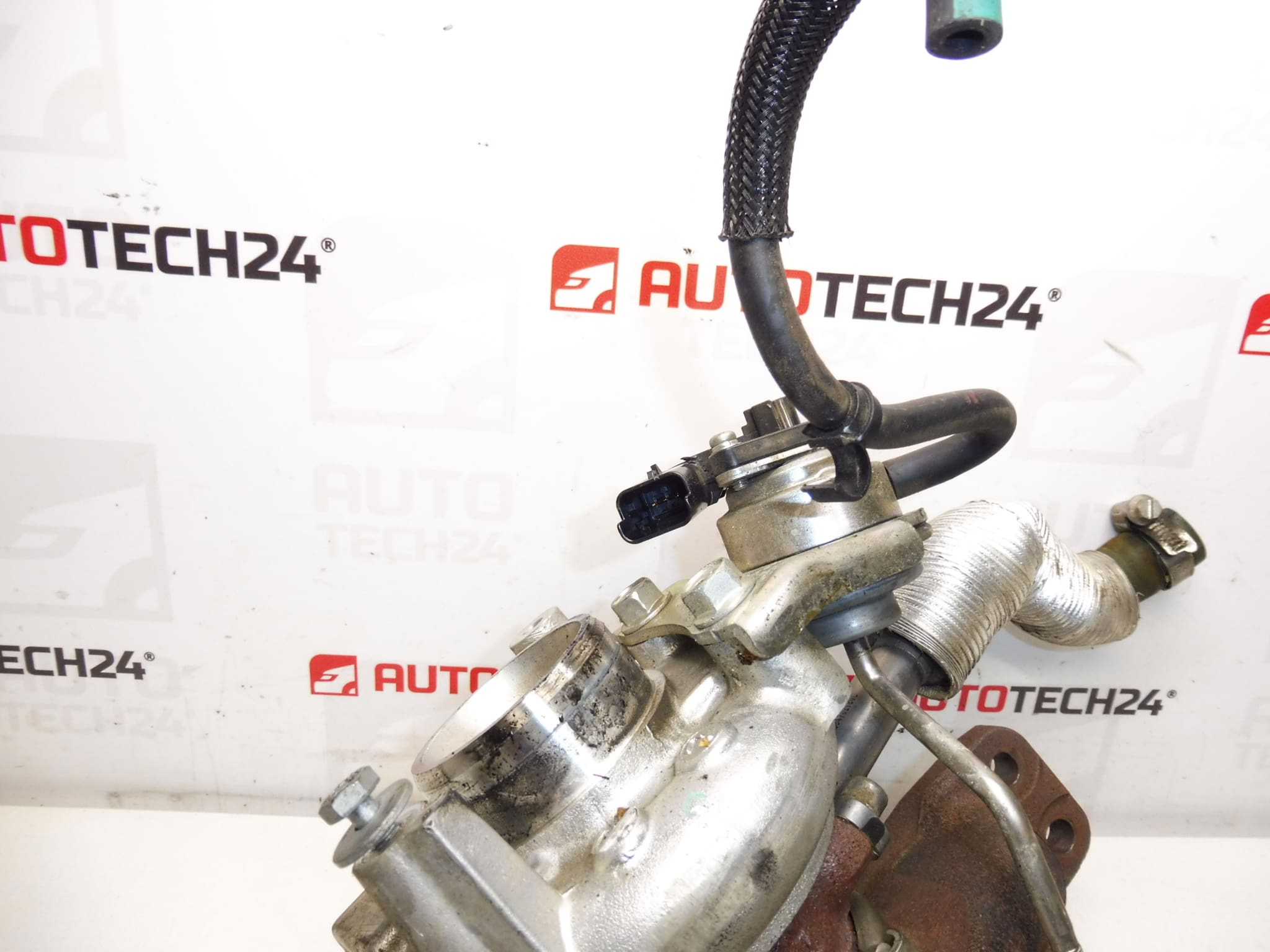 Turbo Citroën Peugeot 1.6 HDI 68KW 63 mii km 9673283680 TD02H2-07TVT-21 - imagine 2