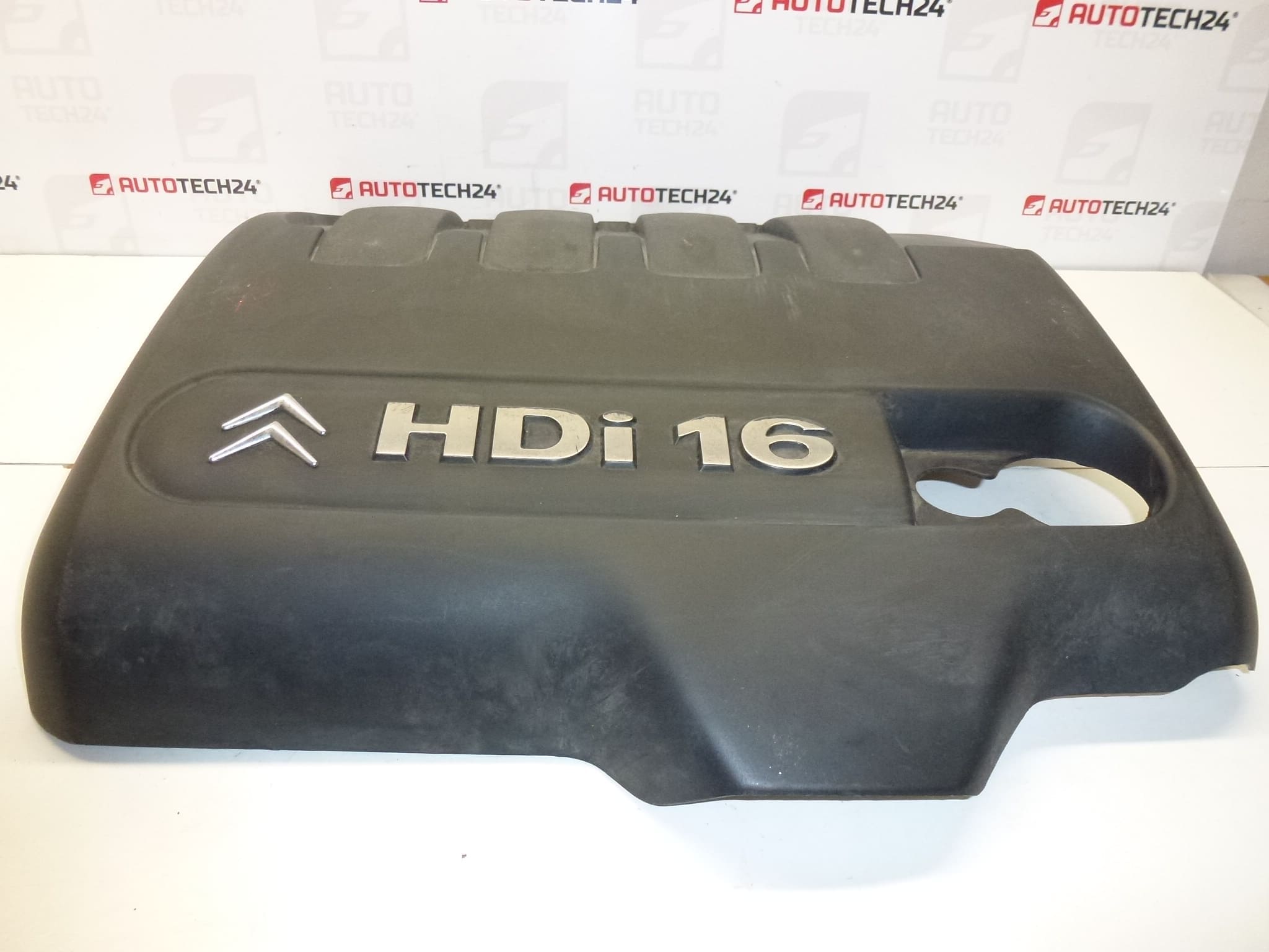 Capac motor 2.0 HDI RHR Citroën 9657955780 013770 - imagine 2