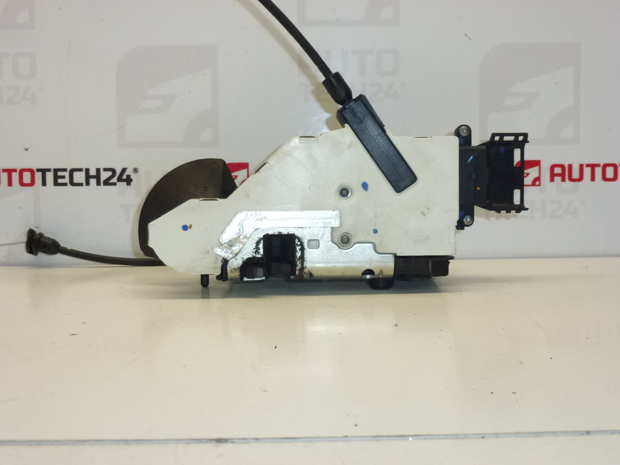 Inchidere portiera fata stanga Peugeot 207 24087158 9135V9 - imagine 2