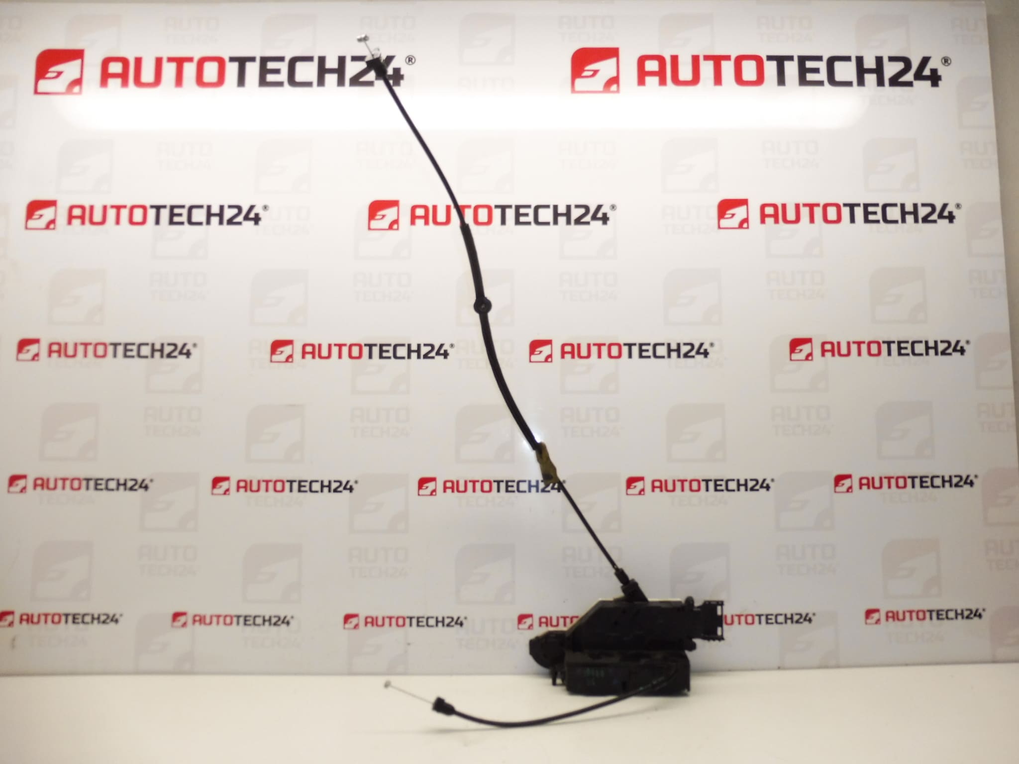 Inchidere portiera pasager fata Peugeot 207 24099816 24097816 24095816