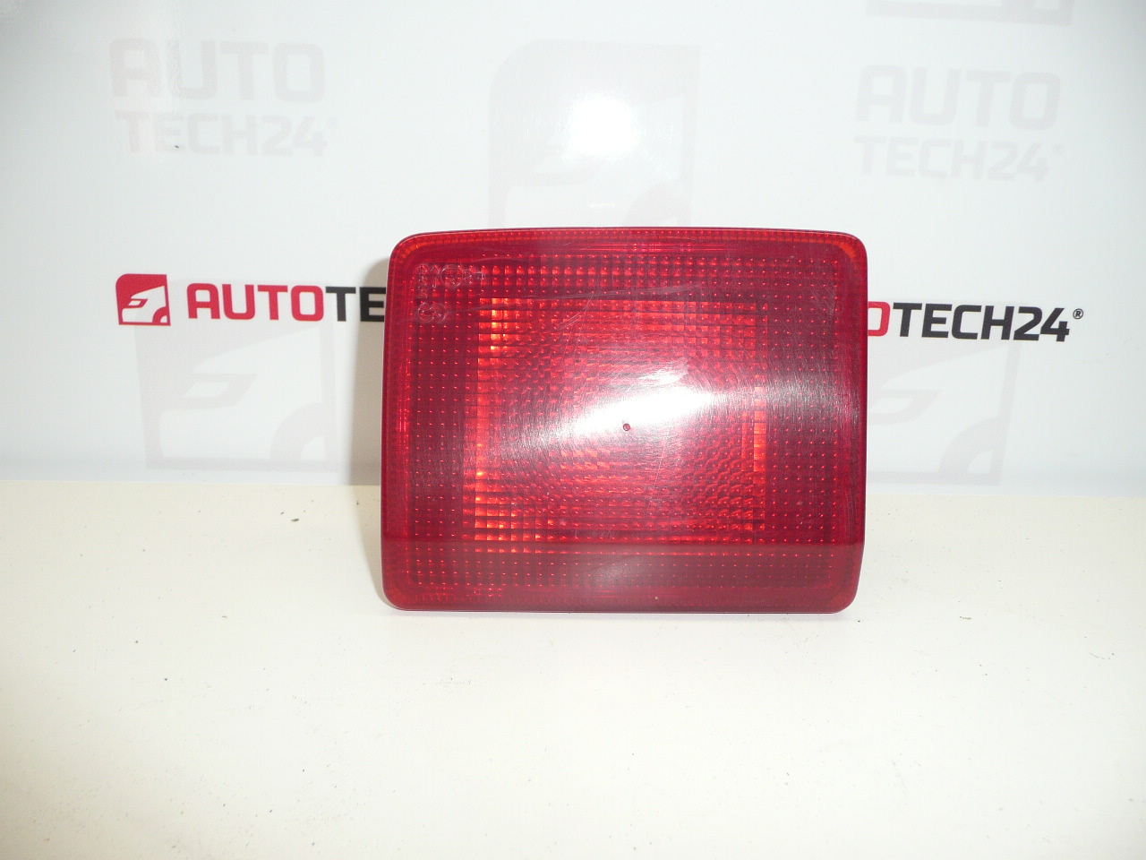 Lampa de ceata spate stanga Peugeot 407 SW 9646507480 6350T4