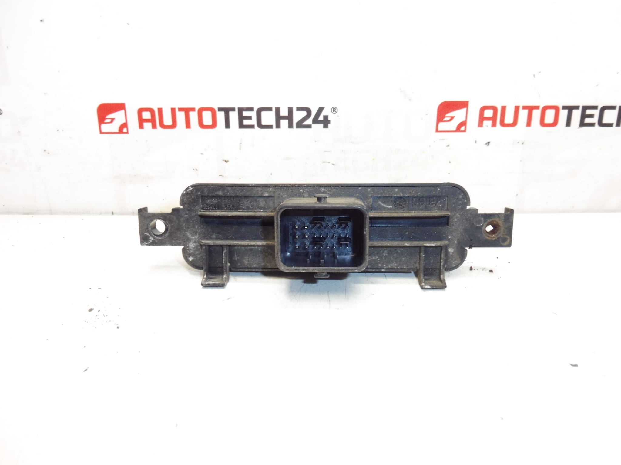 Unitate de control lumini Valeo Citroën Peugeot 9658054280 6224K8 - imagine 2