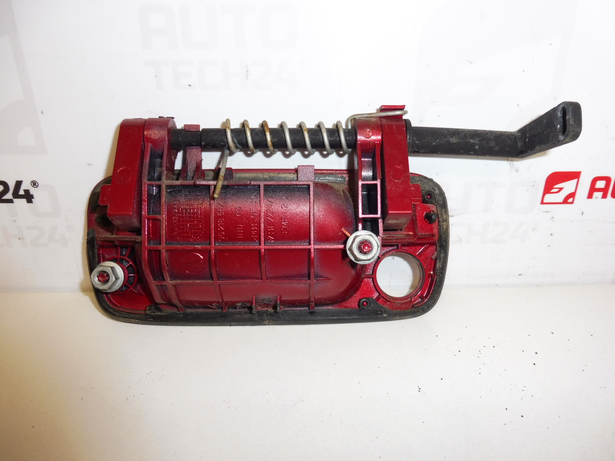 Mânerul ușii din față dreapta Peugeot EKQD 9101H3 9621858777