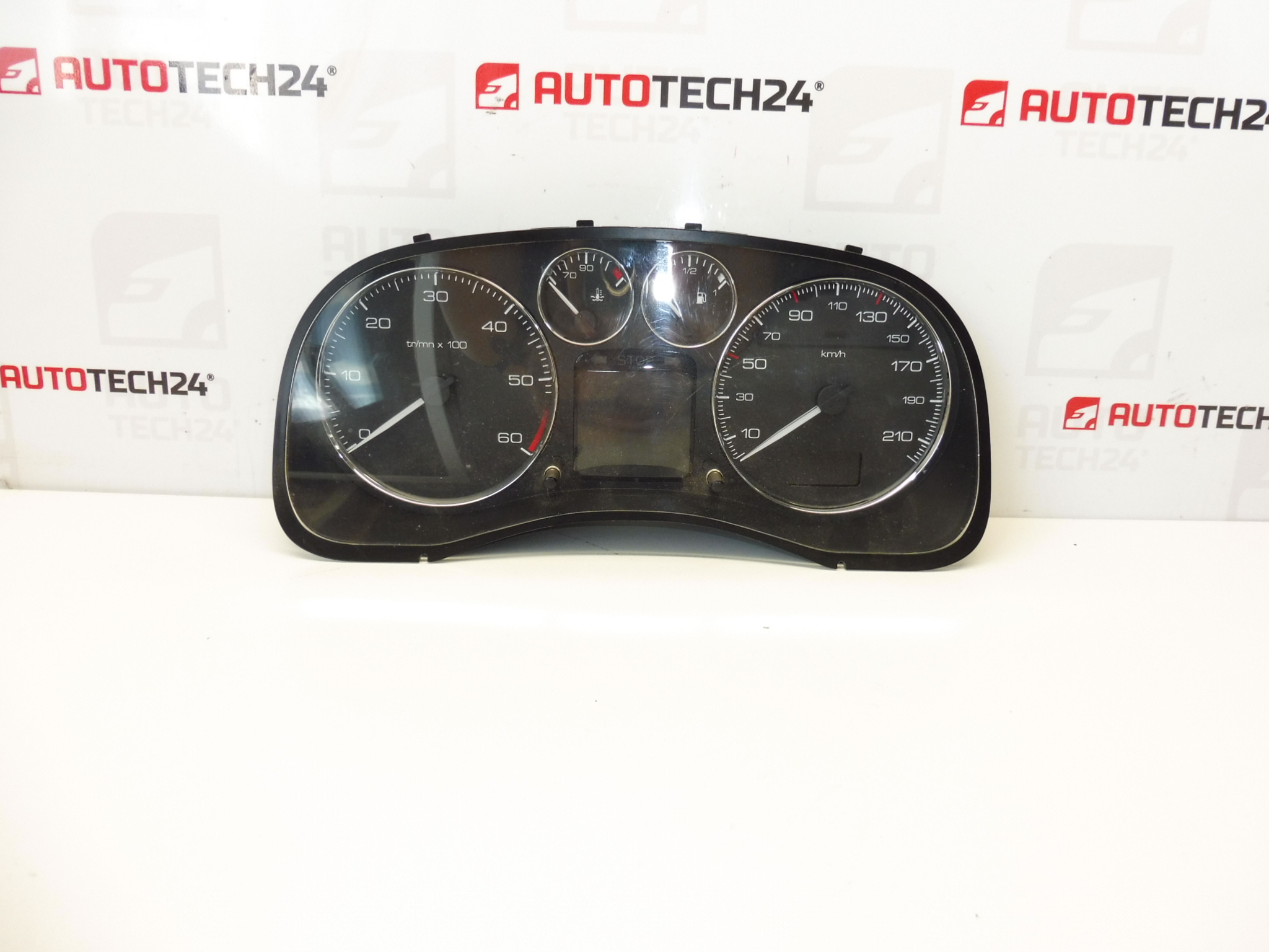 Tachometru PEUGEOT 307 cu 212725 km 9654485280 6106N4