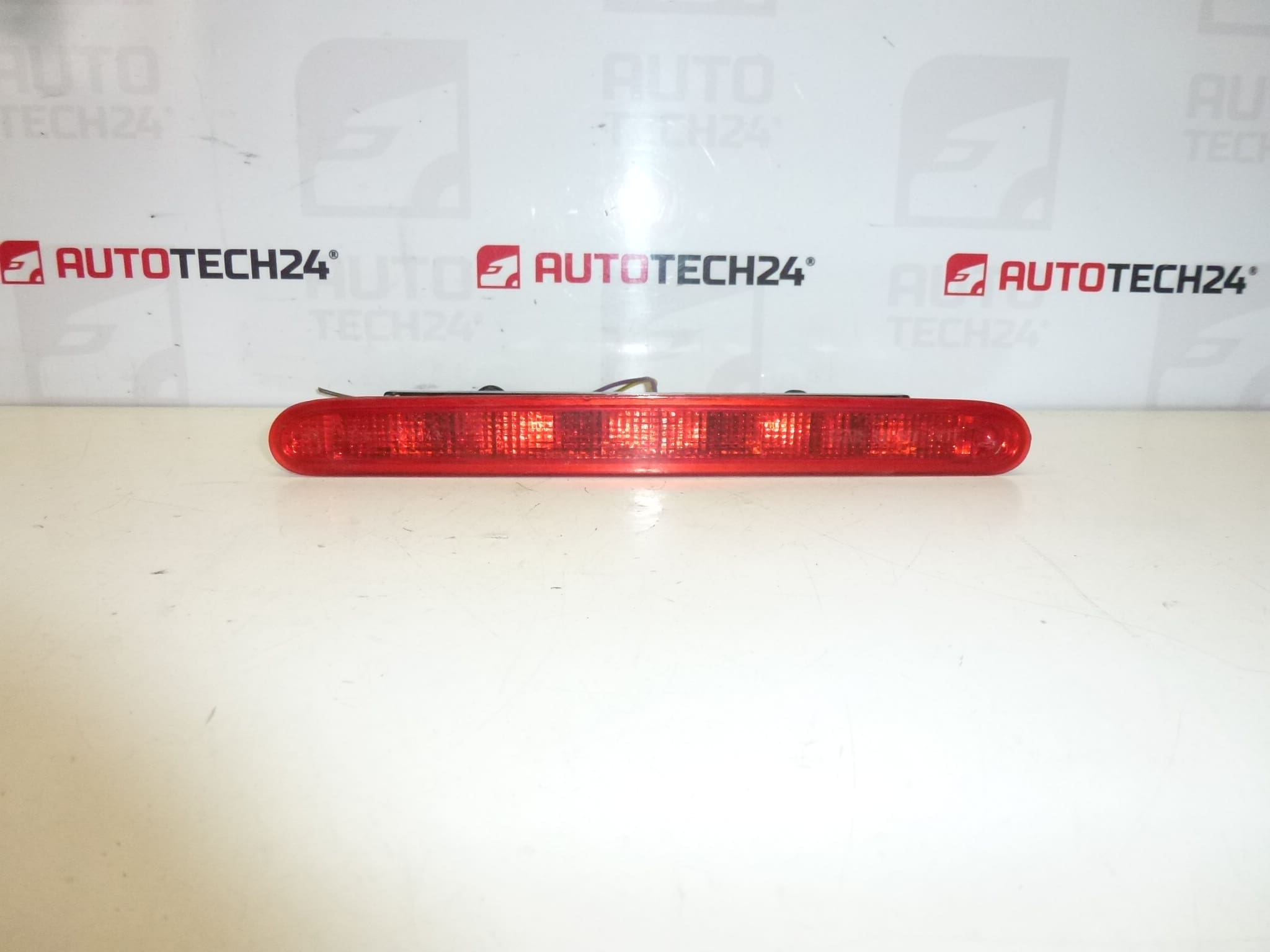 Lumina frana spate Peugeot 307 6350P5