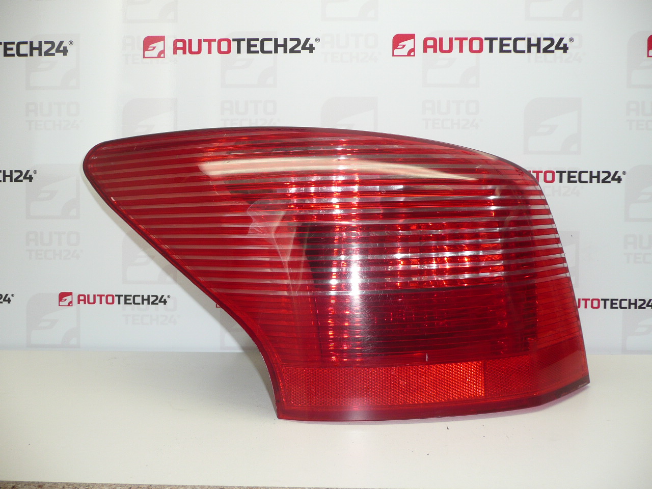 Lampă Spate Stânga Peugeot 407 SW 9641948780 6350T3
