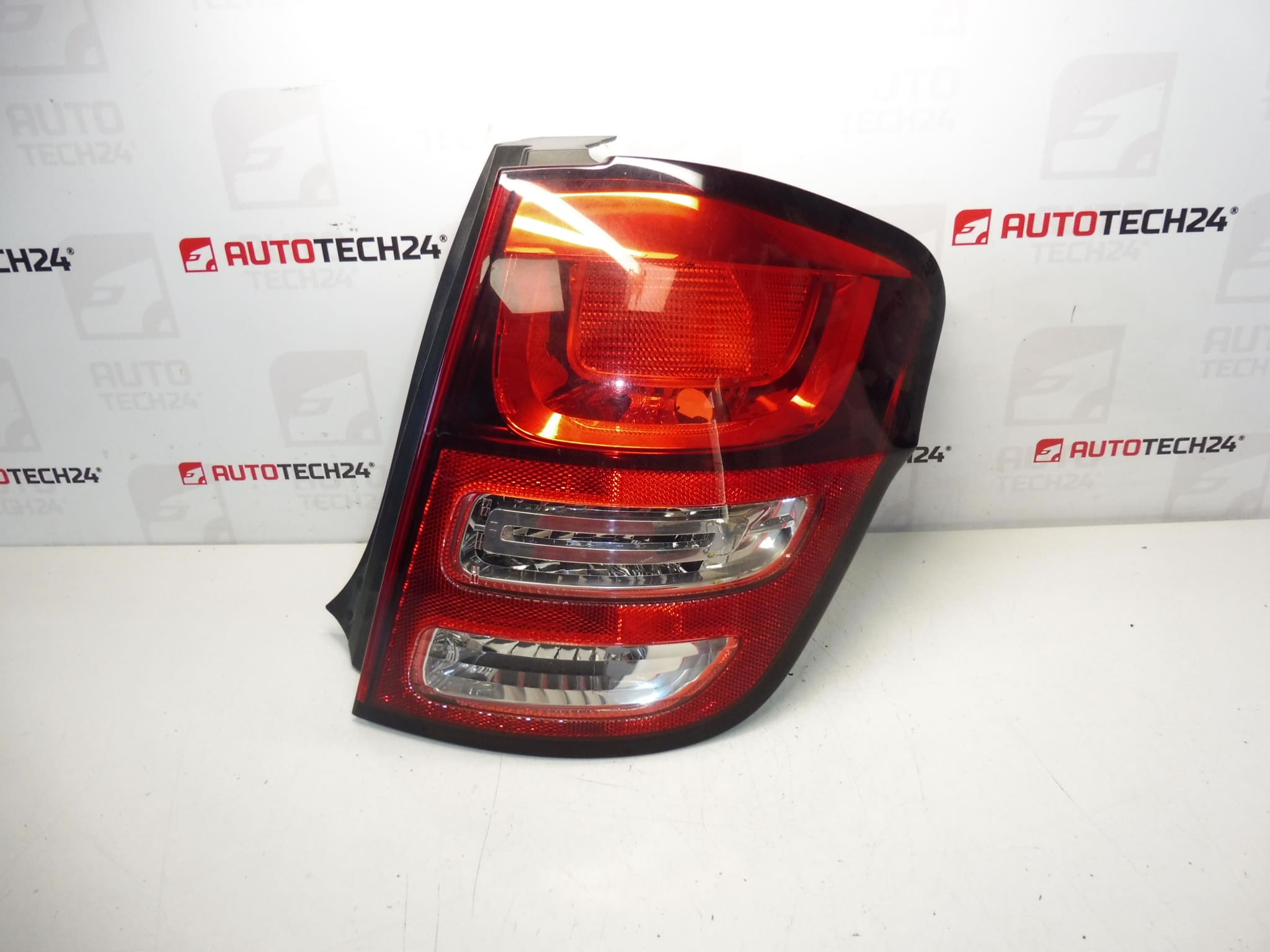 Aripa lampa spate dreapta Citroën C3 II 9673805380 6351KQ (Copie)