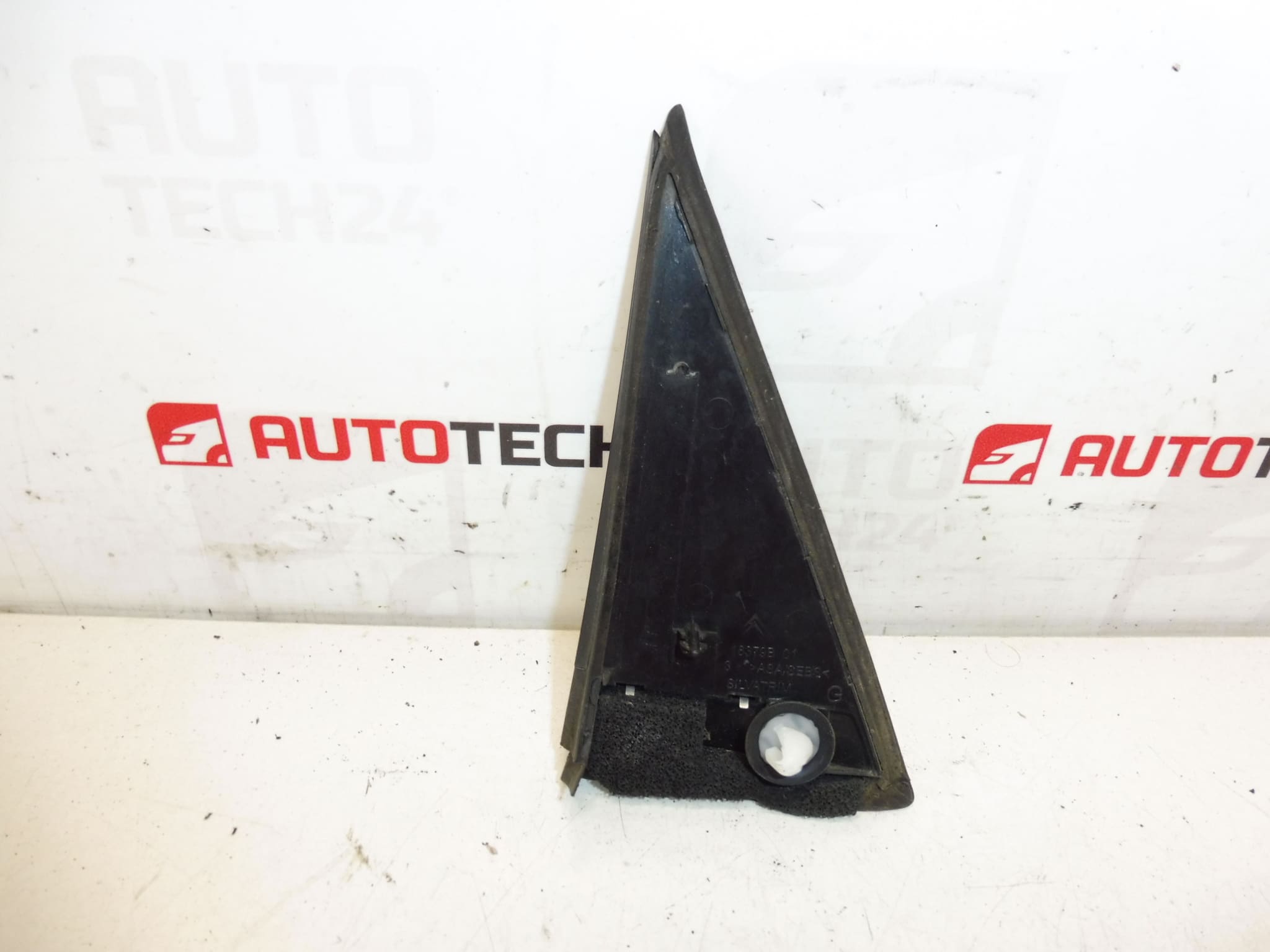 Capac din fata oglinzii stanga Citroen C3 II A51 9025V8 - imagine 2