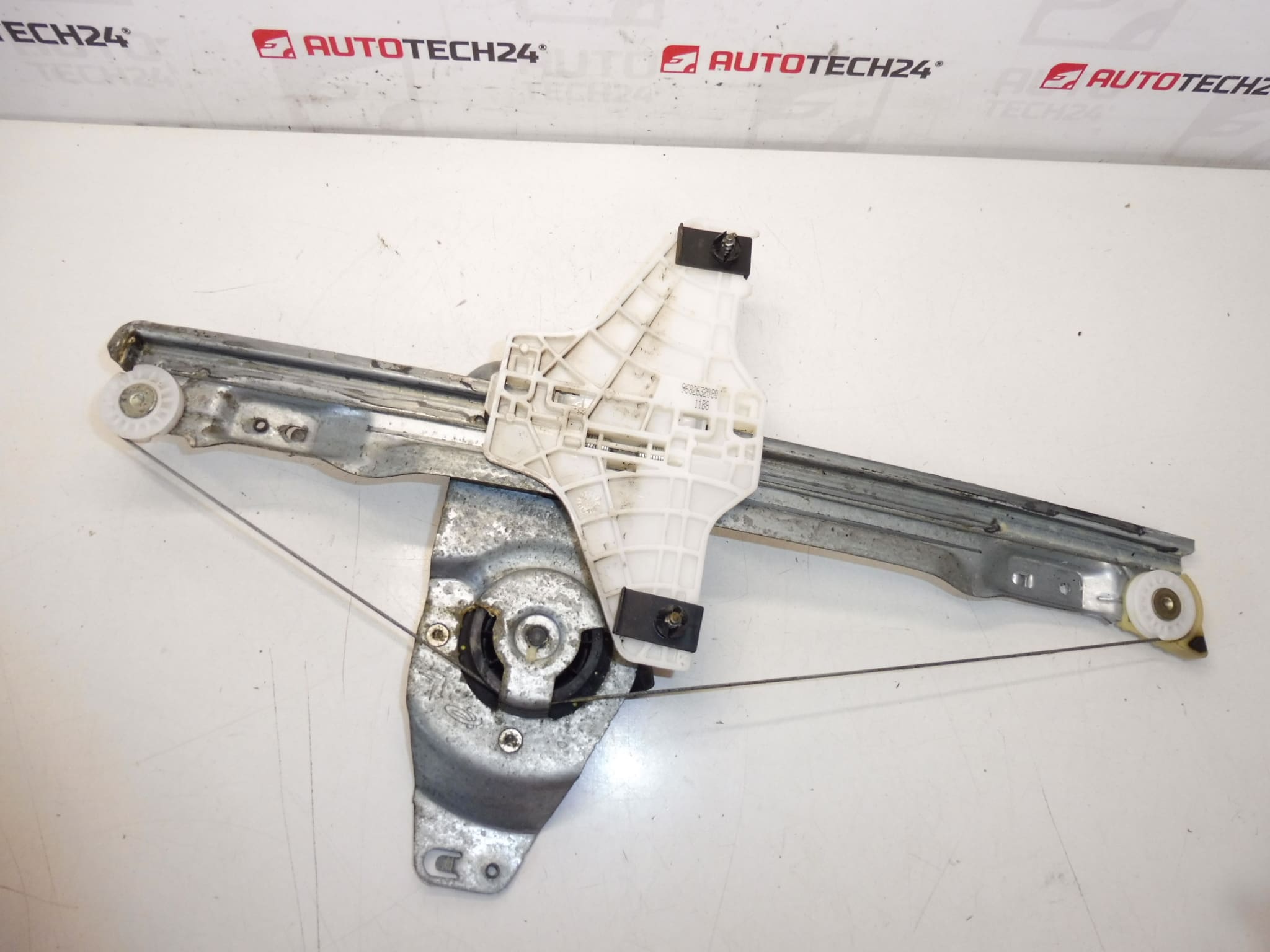 Citroën C4 Picasso 9224E4 Mecanism de înfăşurare lunetă dreapta spate - imagine 2