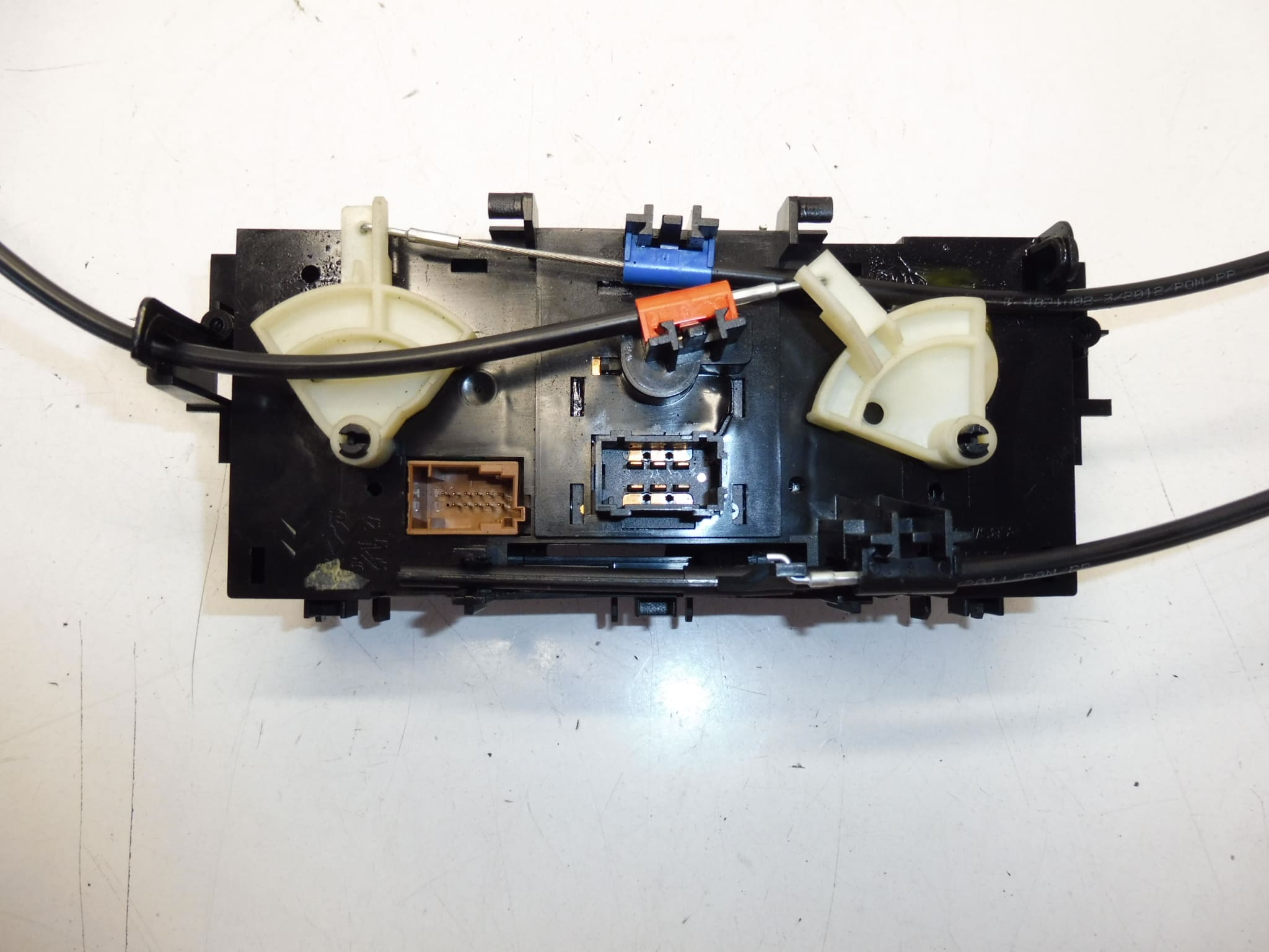 Comandă încălzire aer condiționat Citroen C3 II și DS3 9675400280 - imagine 2