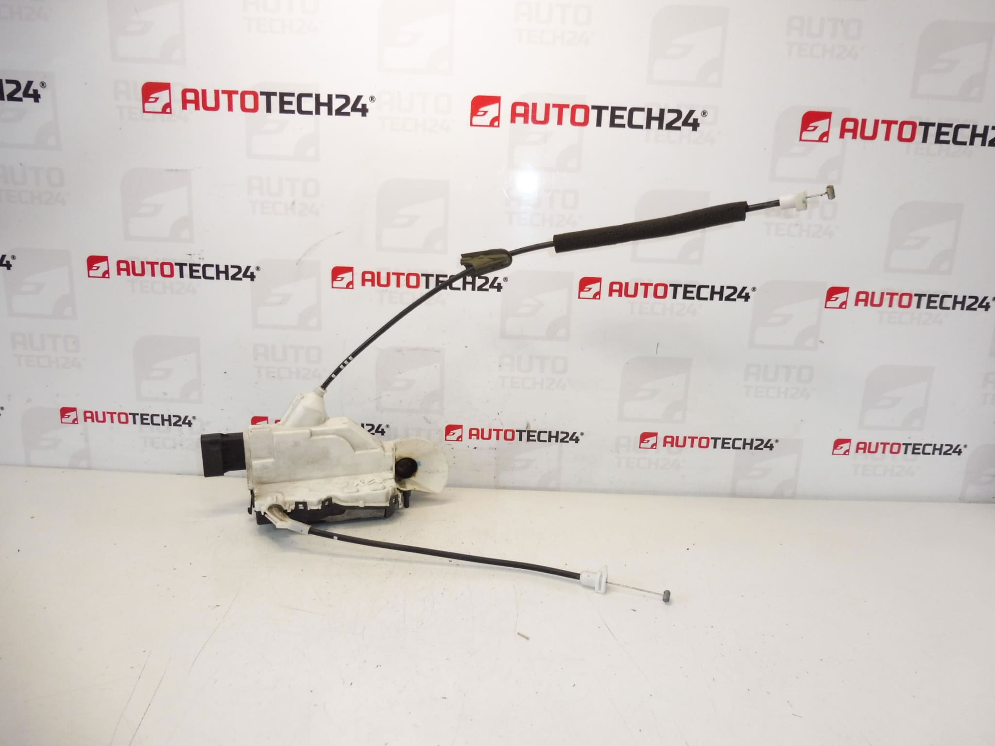 Inchidere portiera sofer Citroën C3 II A51 9800624480