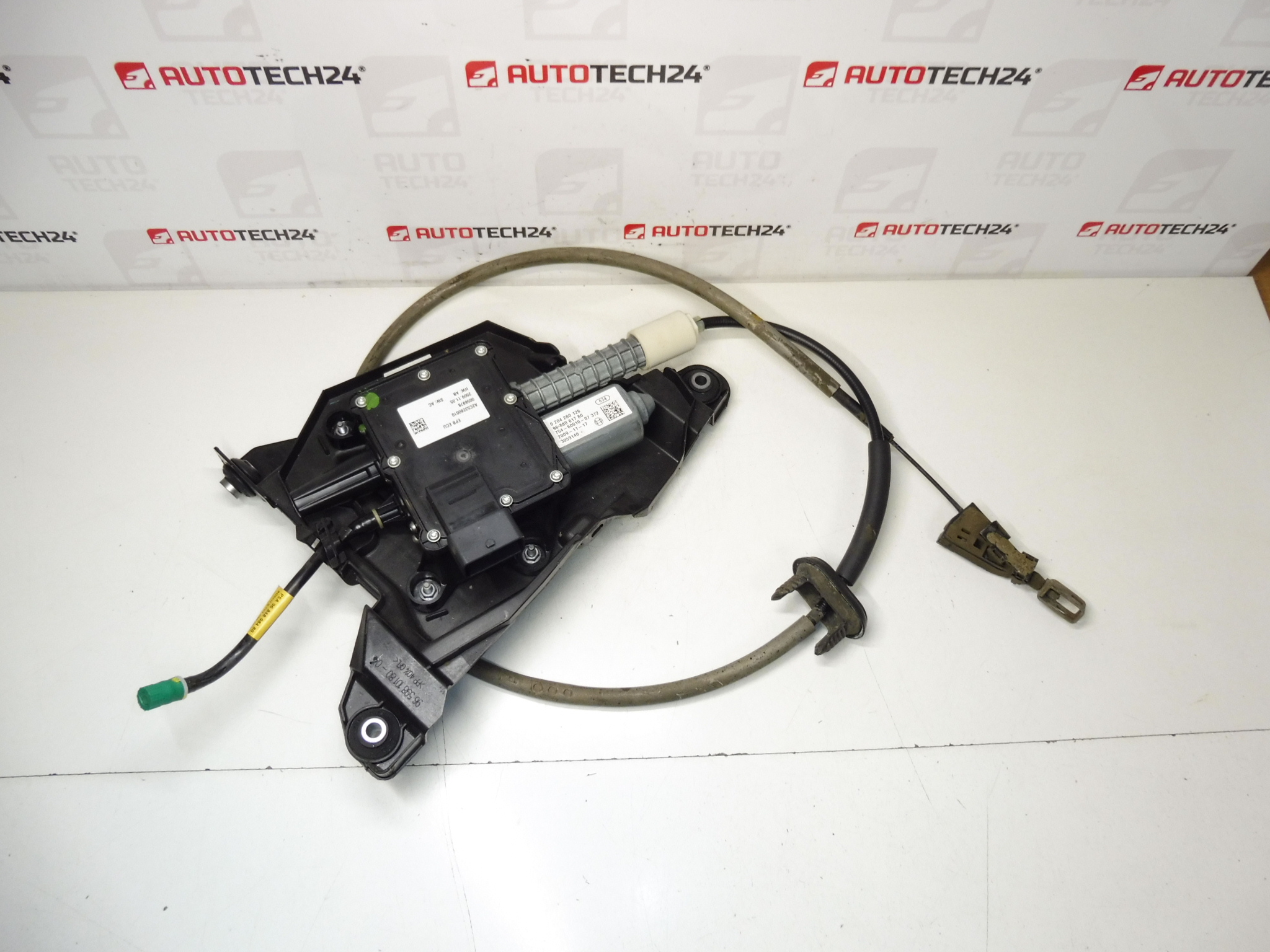 Frana de mana electronica Peugeot 3008 I 0204280099 9684898480 470209