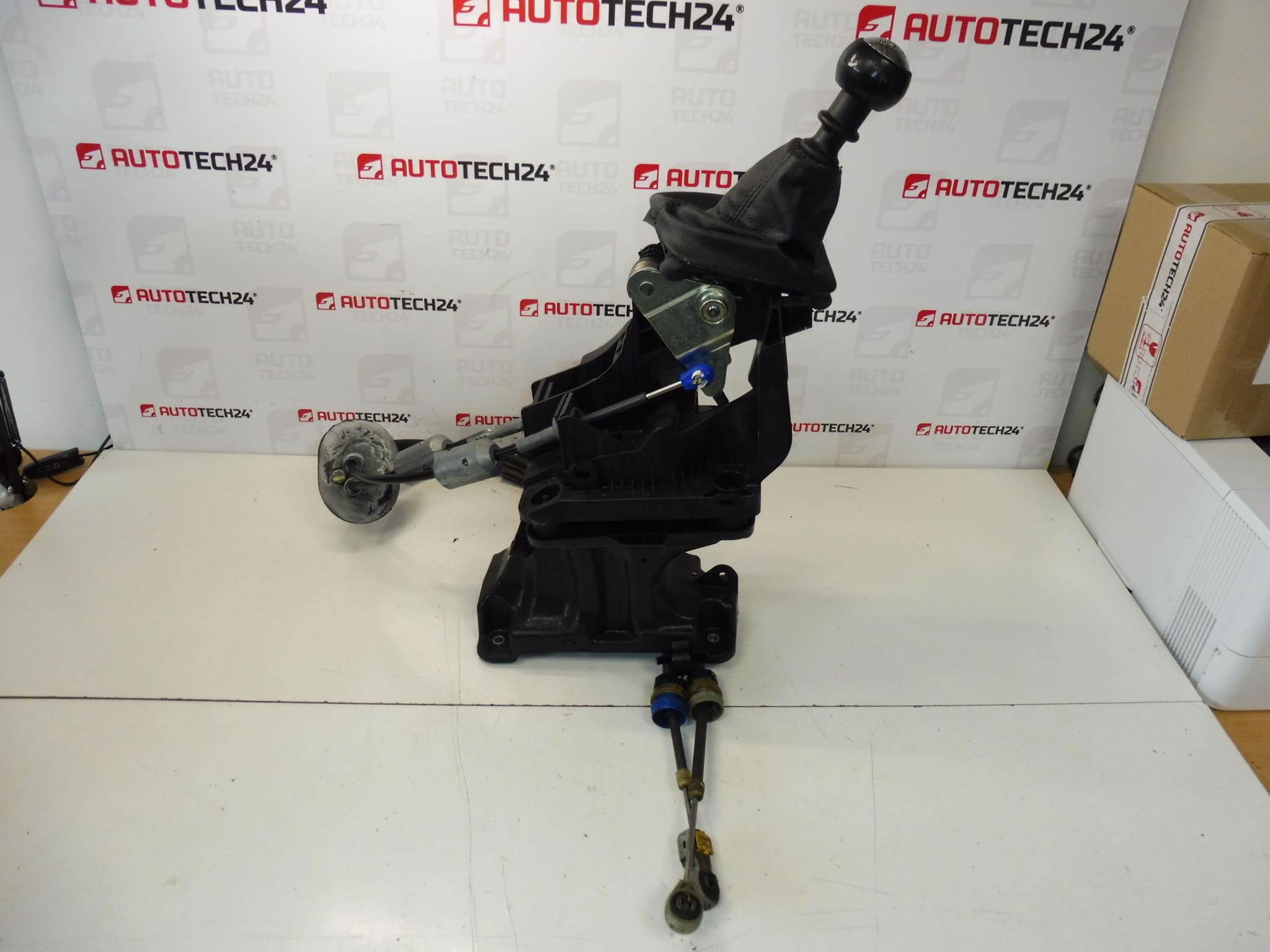 Schimbator de viteze Peugeot 3008 5008 2400KQ 2403V2 240891 - imagine 2
