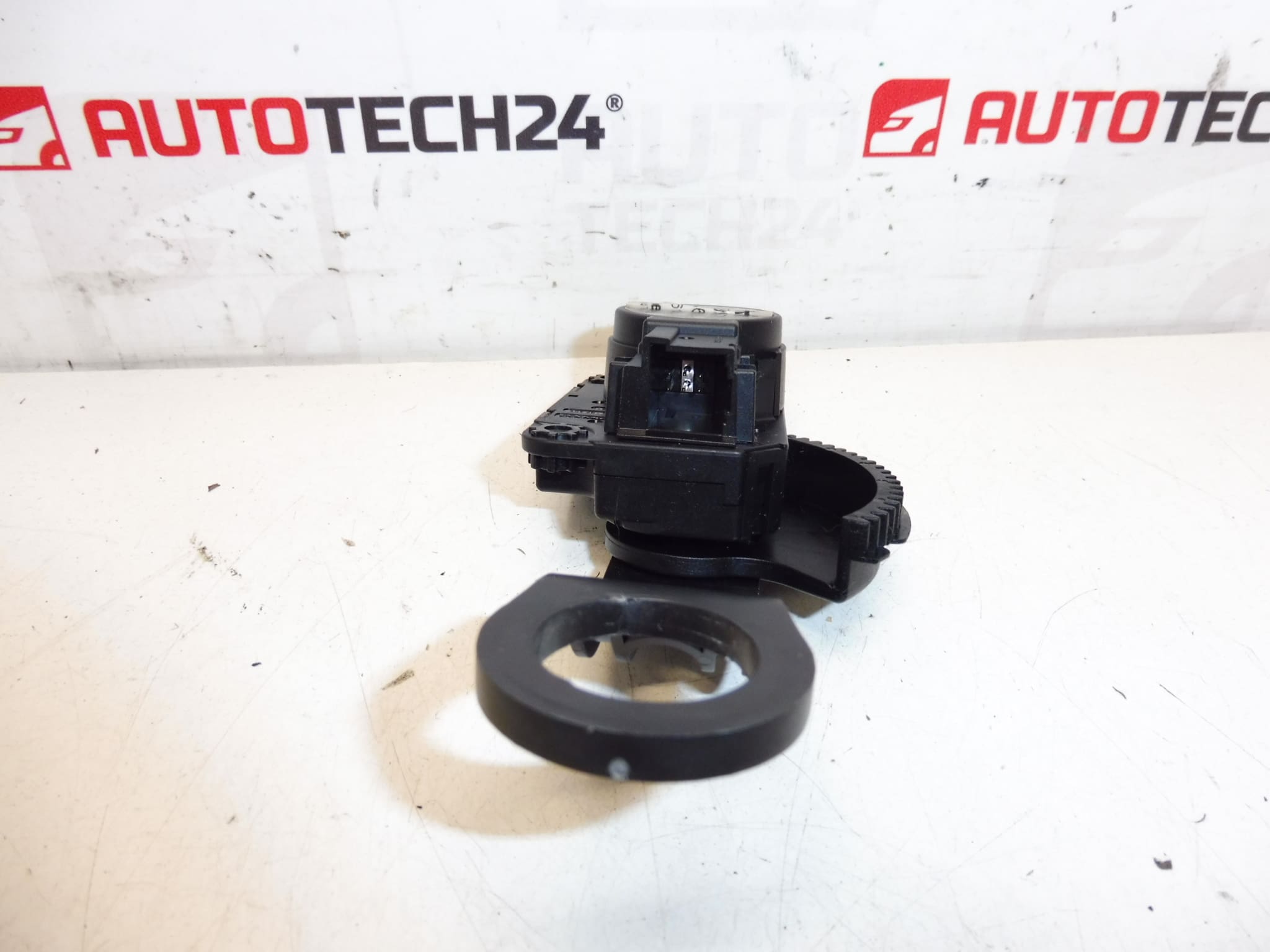 Servomotor de incalzire BEHR Citroën Z5509001 28006148A 647998 - imagine 2