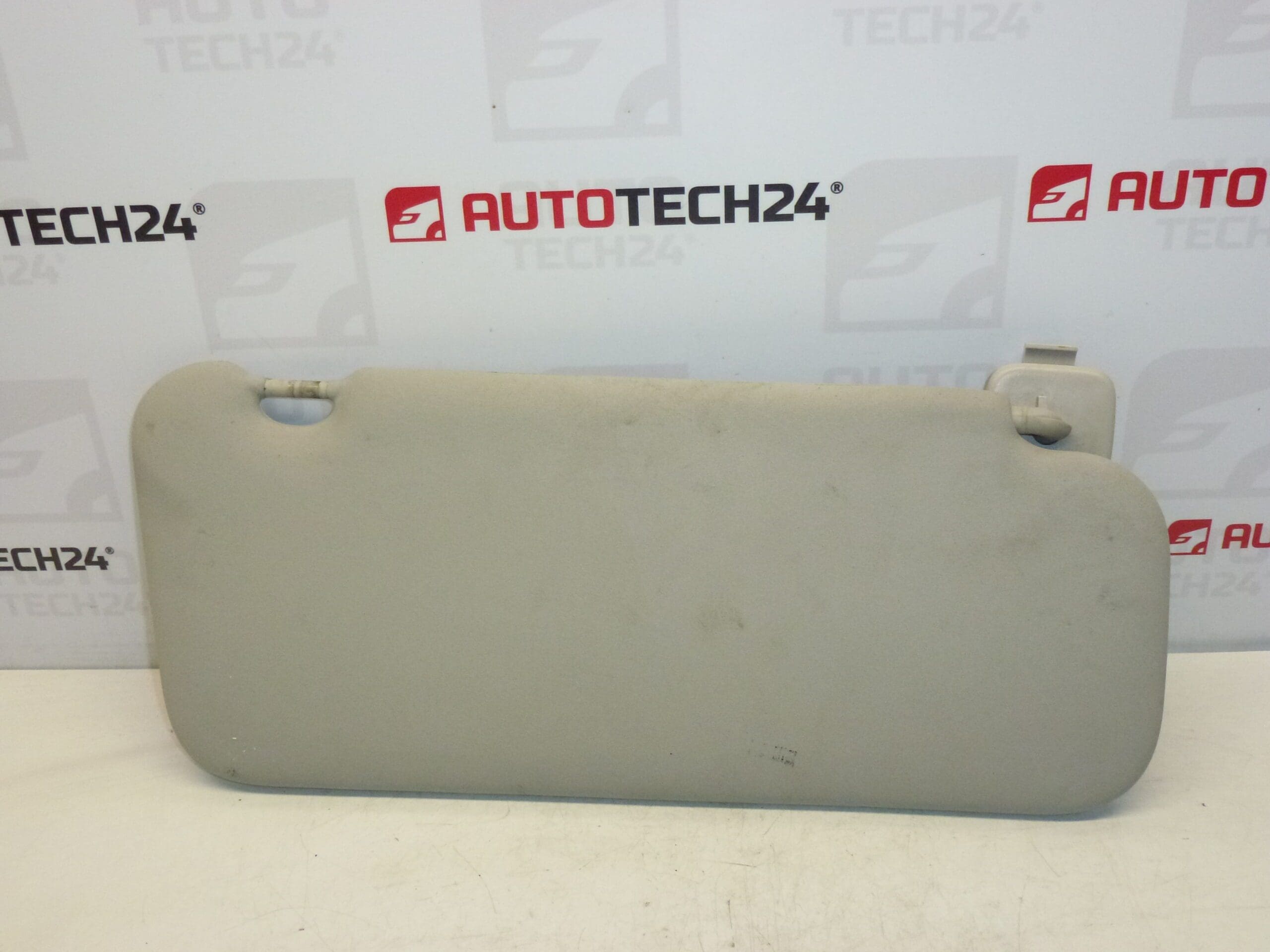 Parasolarul șoferului Peugeot 407 stânga 8143NZ