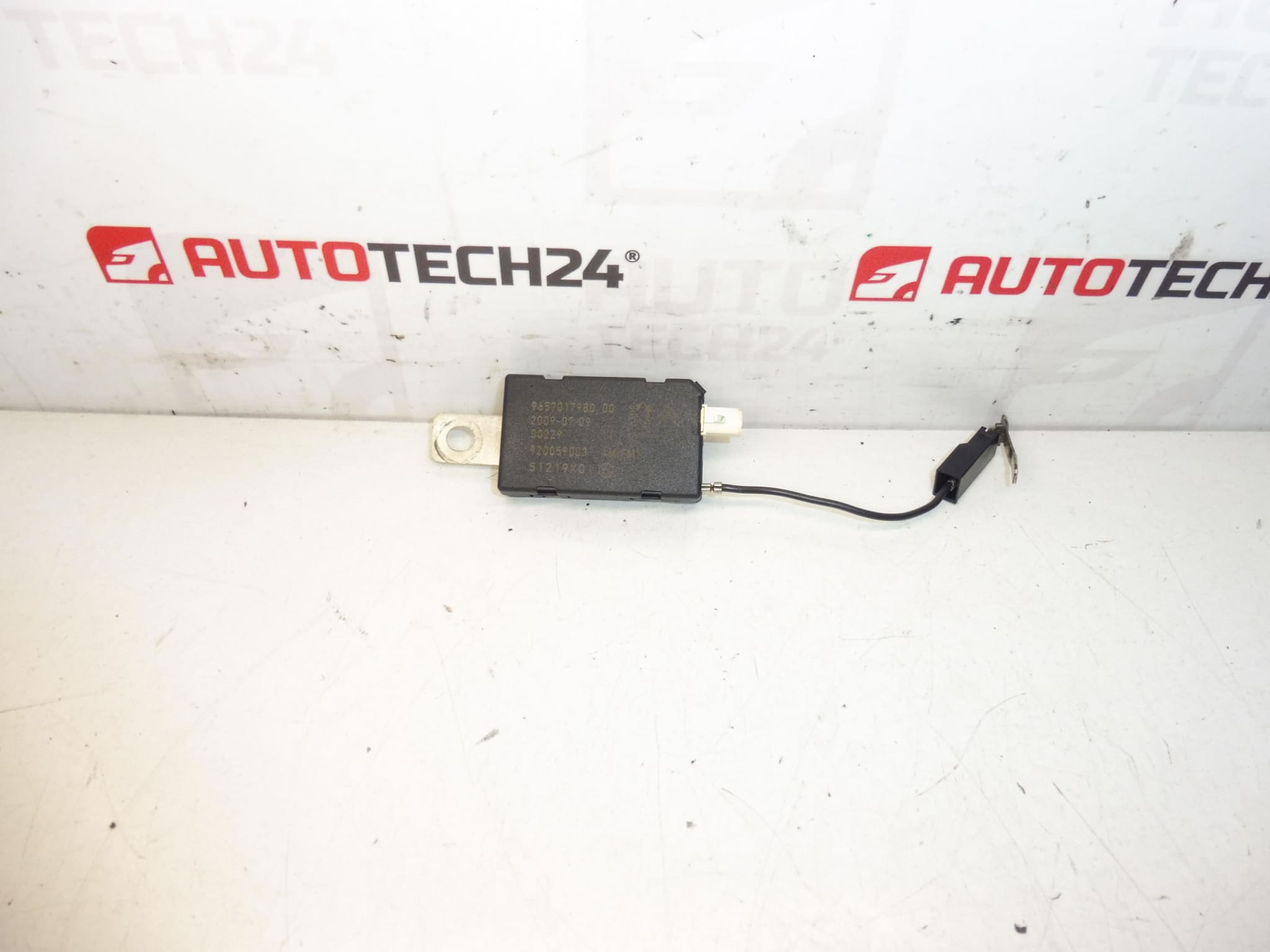 Amplificator Antenă AM/FM1 9657017980 6561JV