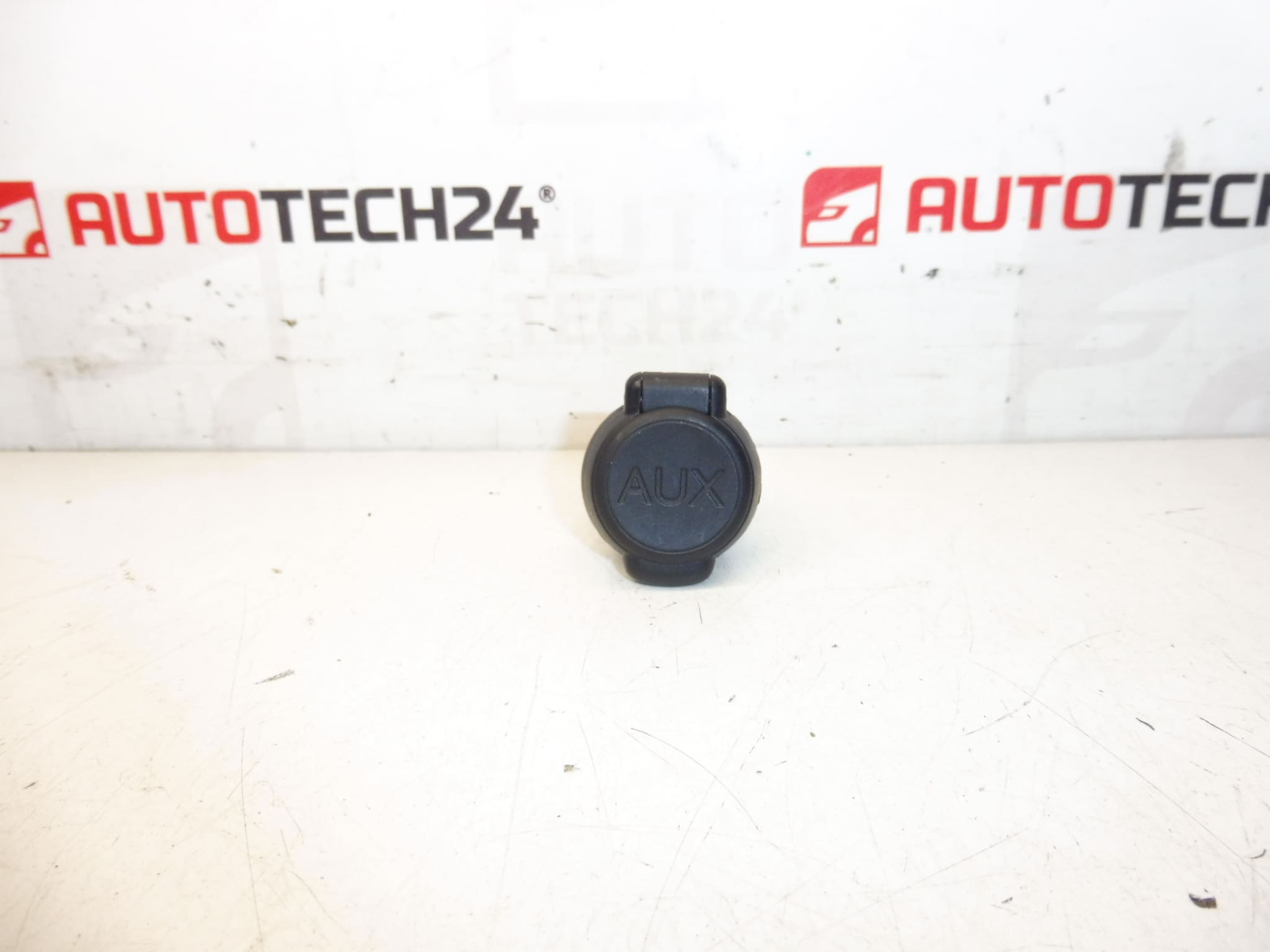 Priză USB Citroën Peugeot 96645227ZD 6574JV
