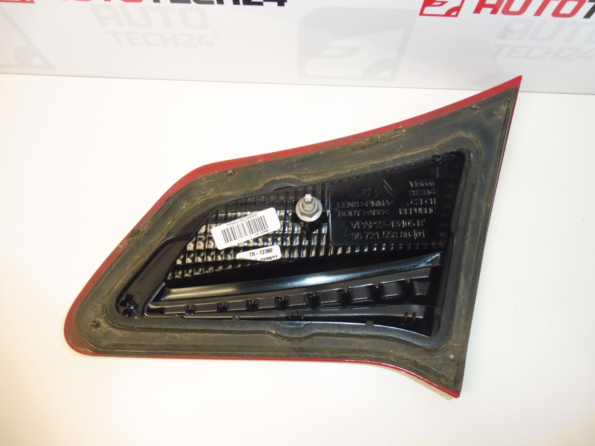 Cadrul decorativ al lămpii spate stânga Citroën C4 II 9672155880 7453E4 - imagine 2