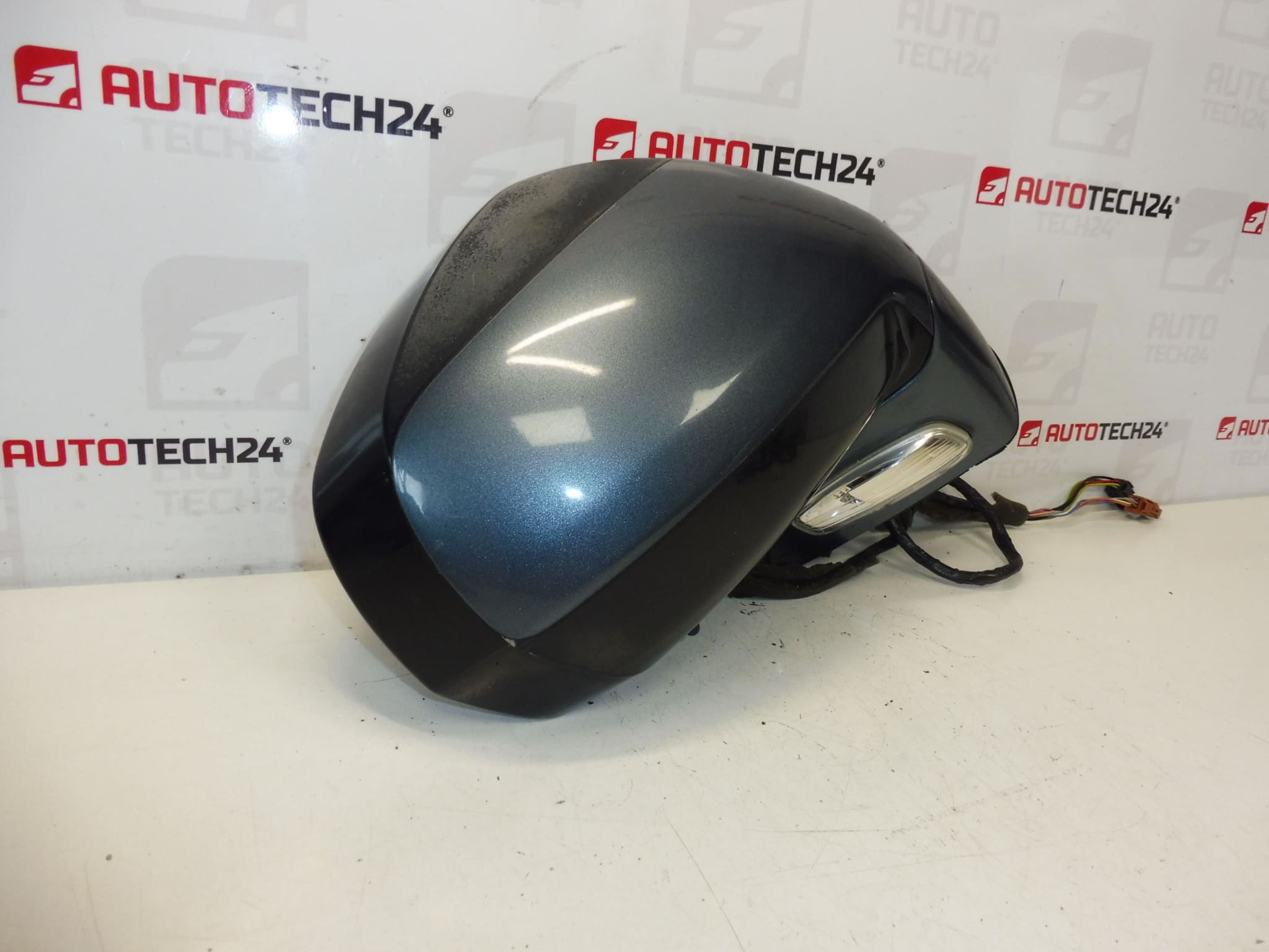 Oglinda dreapta EZWD Citroën C4 Picasso 96851525XY 8153VR