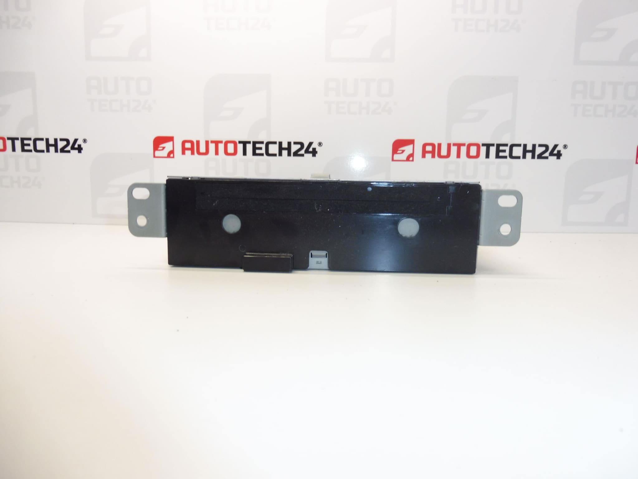Radio auto cu CD Citroën C4 II 9676838180 6574SQ