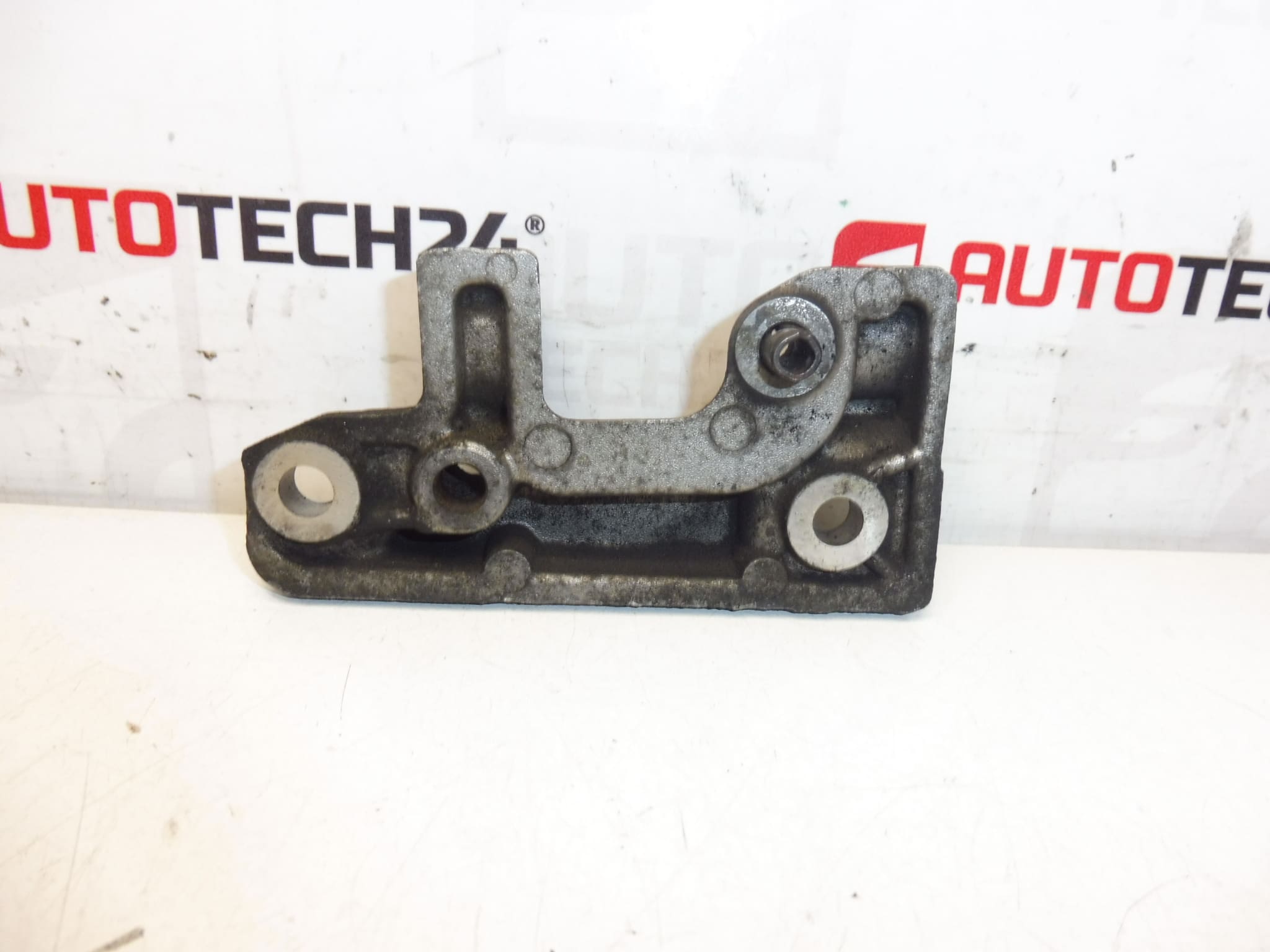 Suport alternator Citroën Peugeot 9656125280 5706K9 - imagine 2