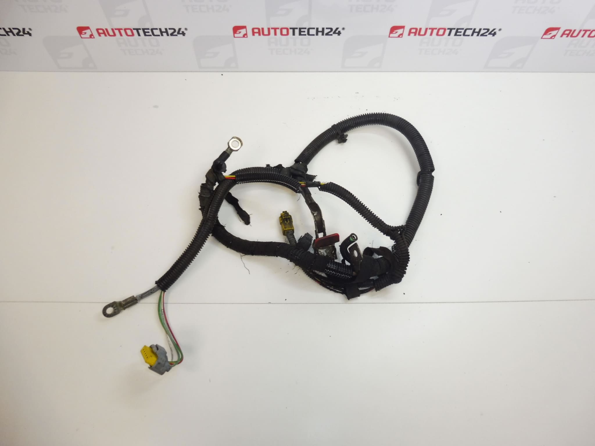 Cablu pozitiv al bateriei Citroën Peugeot 2.0 16V 9655329880 9661639980 5642GF