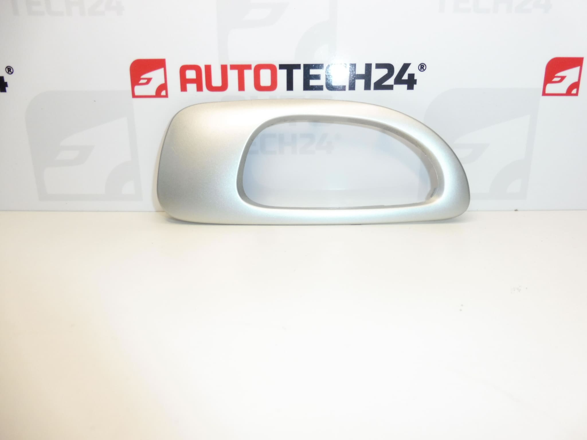 Capac pentru mânerul interior al ușii spate stânga Peugeot 307 9634770077 9119Y1