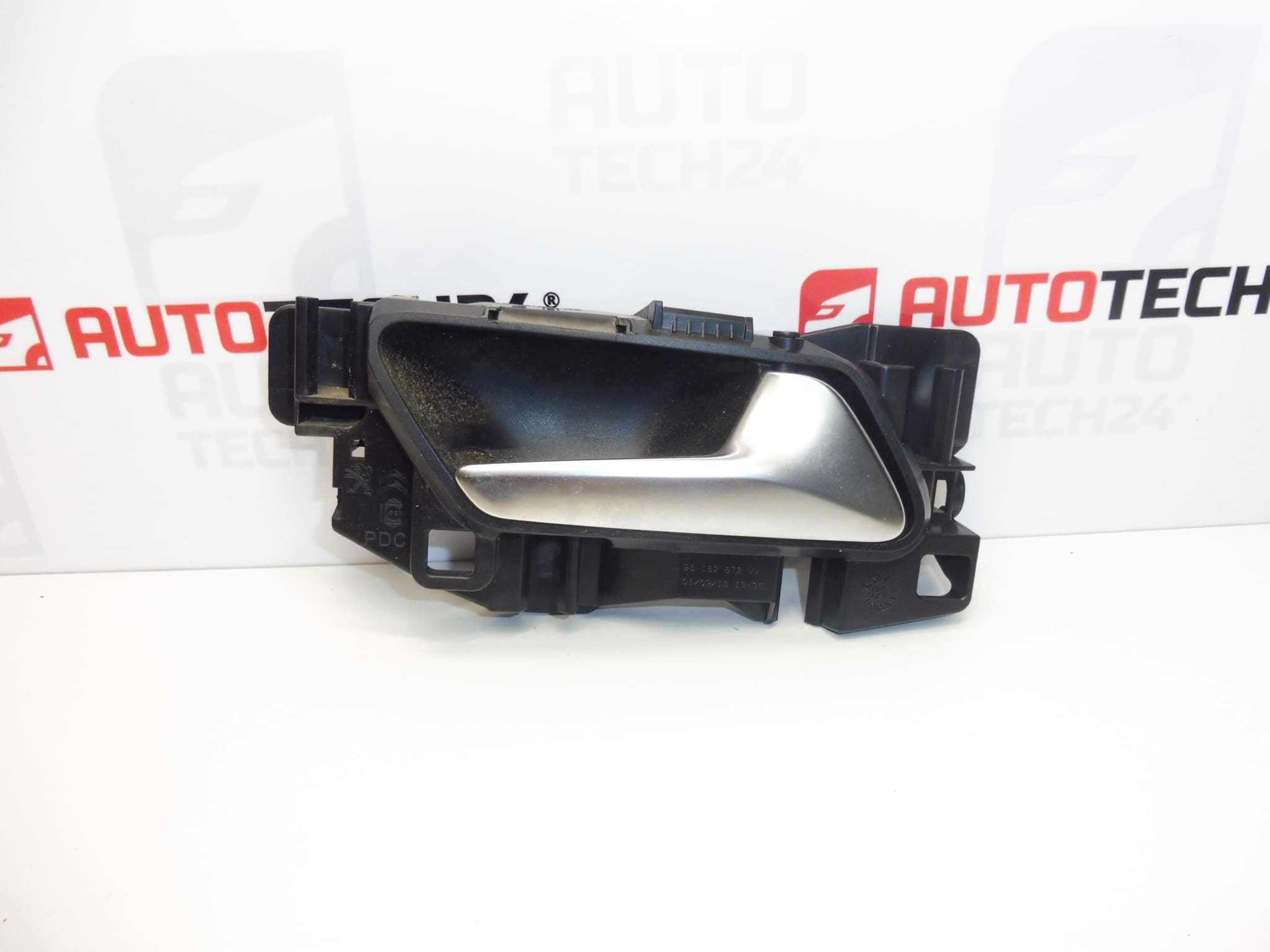 Mâner interior al ușii pasagerului Citroën Peugeot 98182872VV