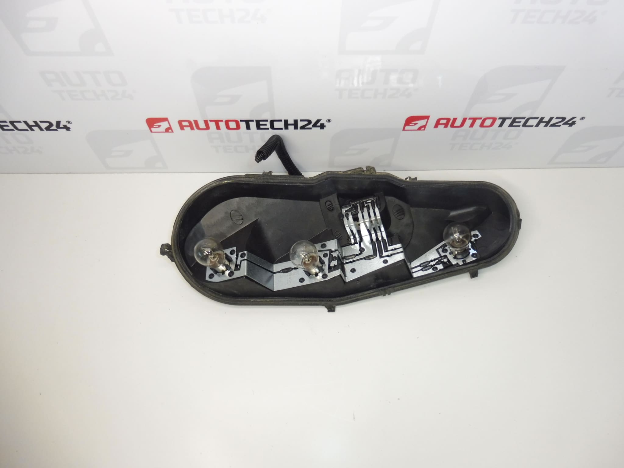 Suport becuri lampă spate dreapta Citroën C1 Peugeot 107 1607990780