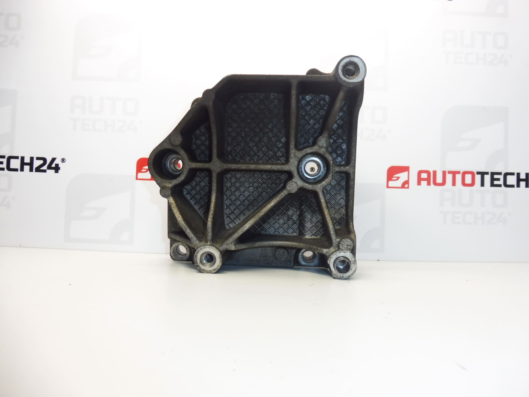 Suport compresor de climatizare Citroën Peugeot 9657137480 6453KG
