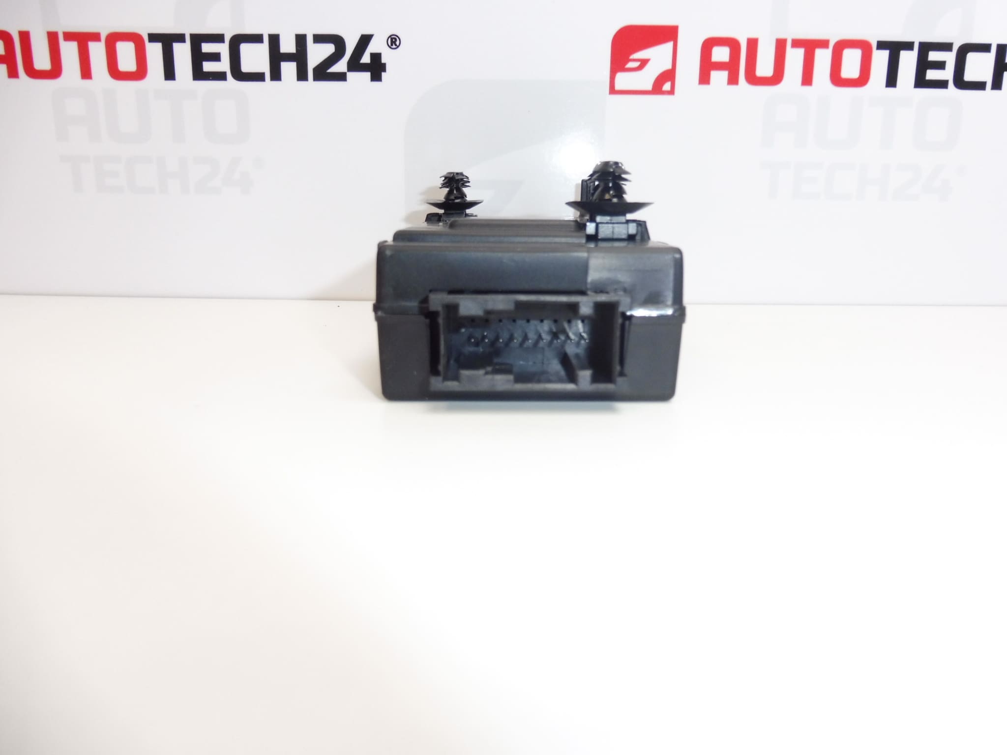Unitate de detectare a presiunii scăzute în pneuri Citroën C4 Picasso 9665182080 5430P2 - imagine 2